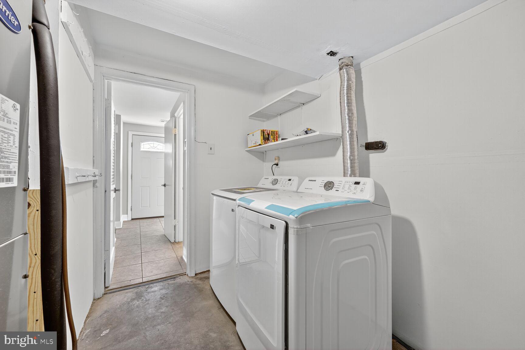 PINEWOOD HILL - Residential Lease