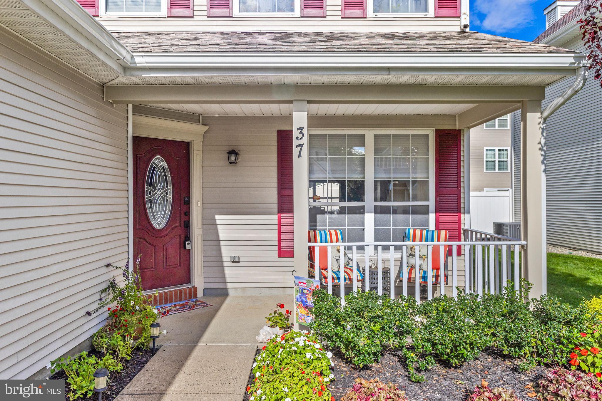 37 ARROWHEAD DRIVE