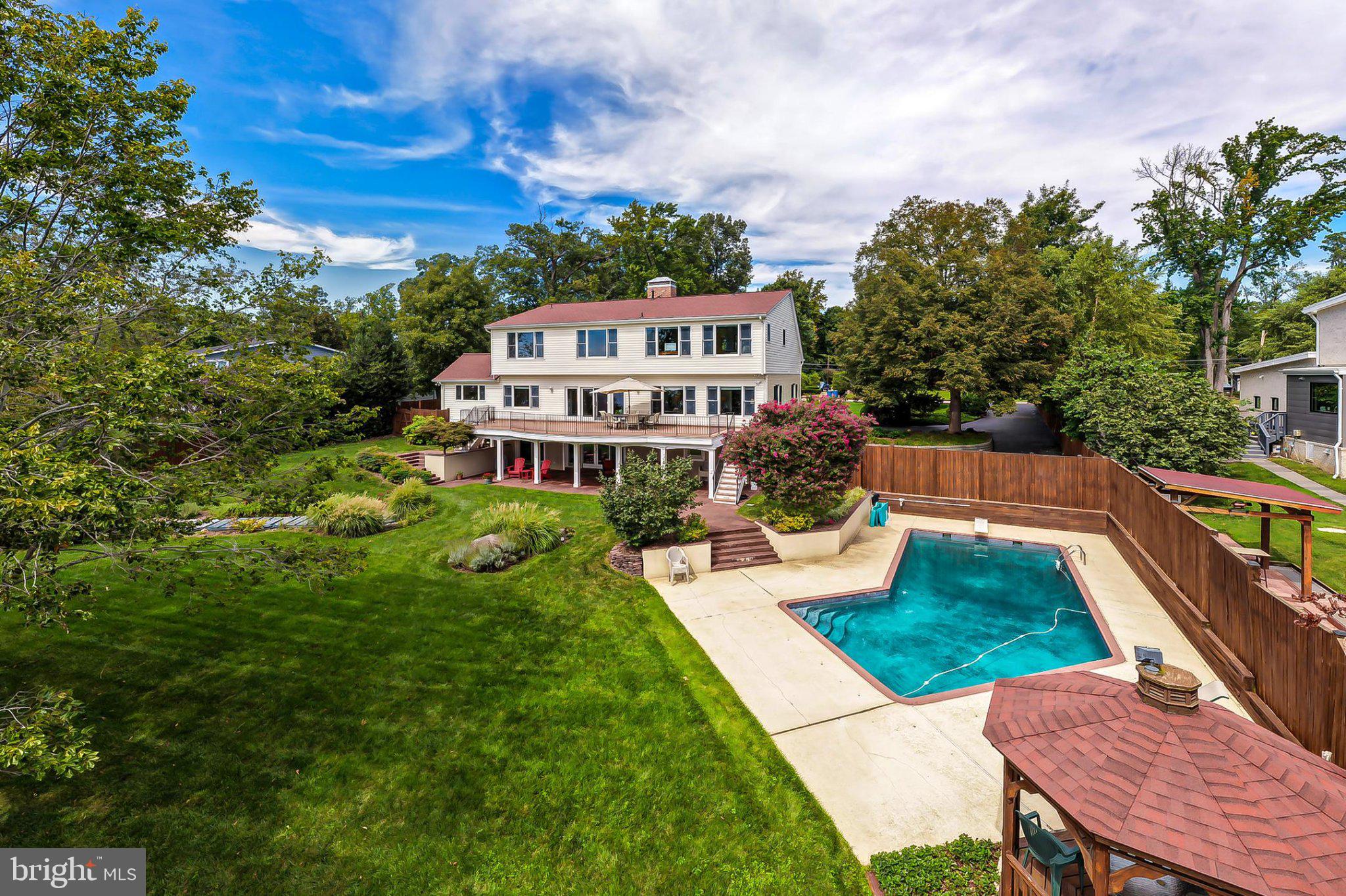 5717 RIVER DRIVE
