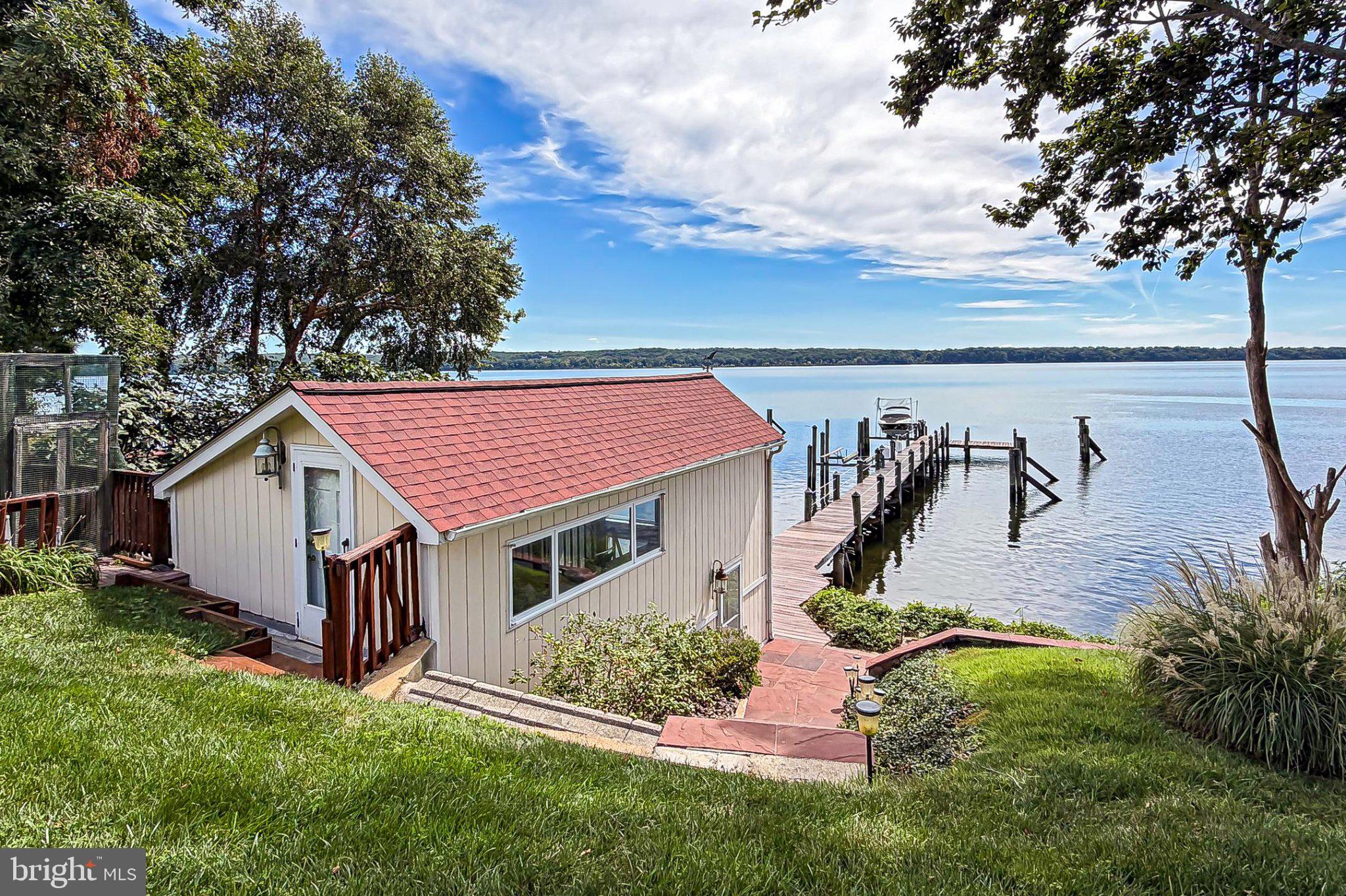 5717 RIVER DRIVE