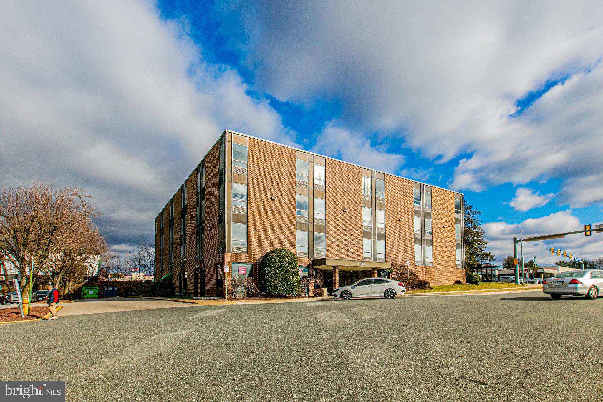14904 RICHMOND HIGHWAY 310