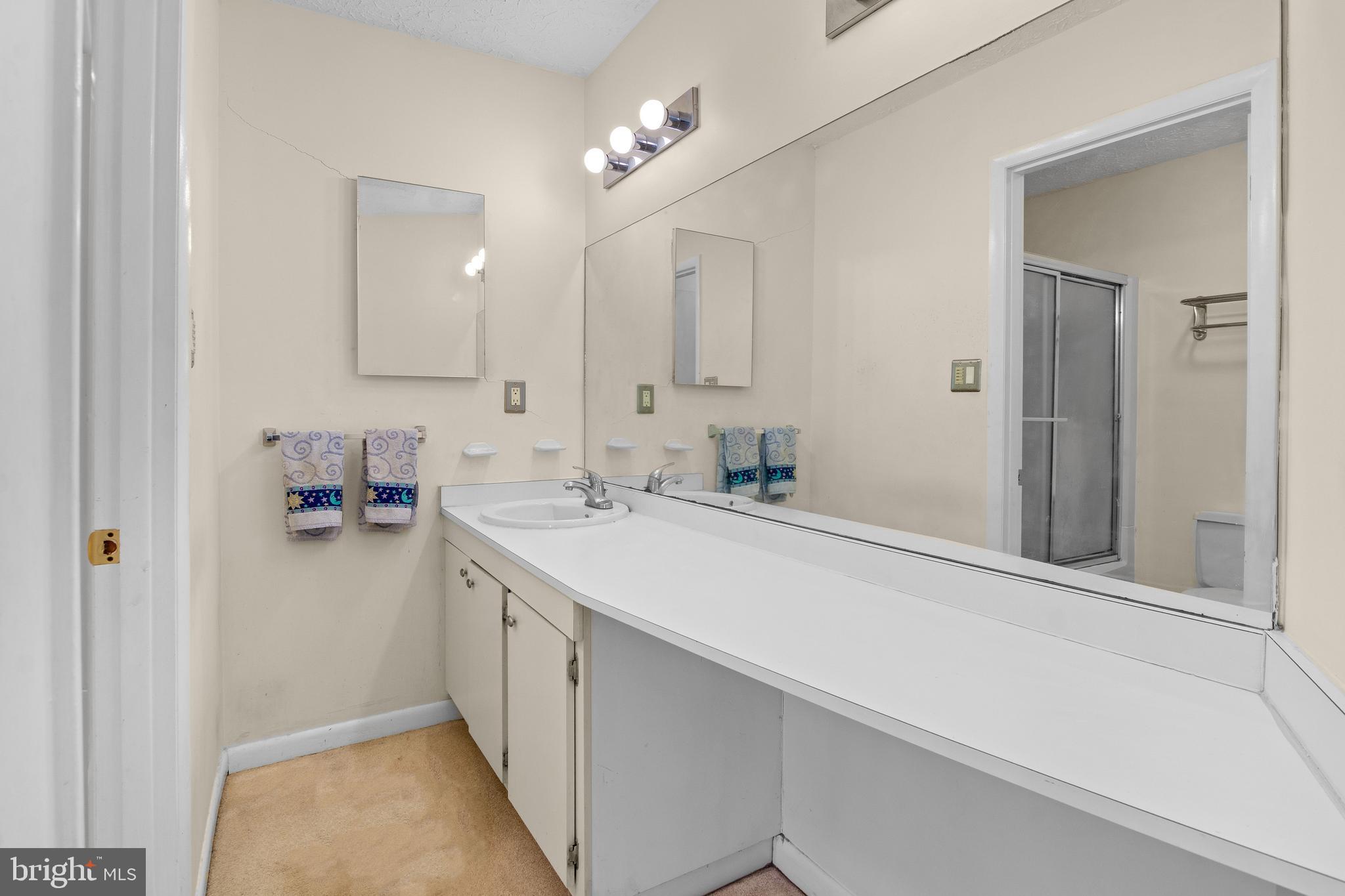 SLADE VILLAGE - Residential