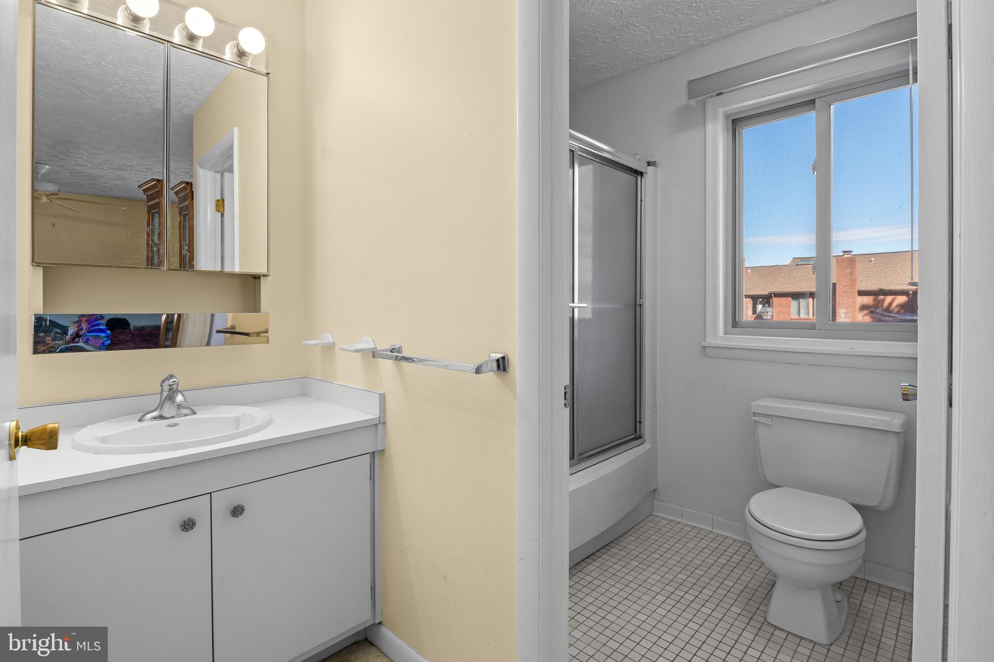 SLADE VILLAGE - Residential