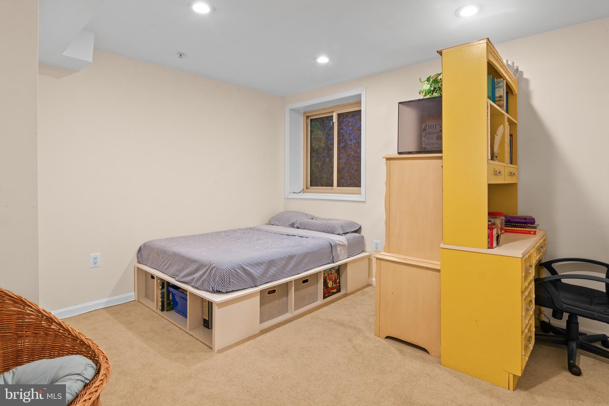 SLADE VILLAGE - Residential