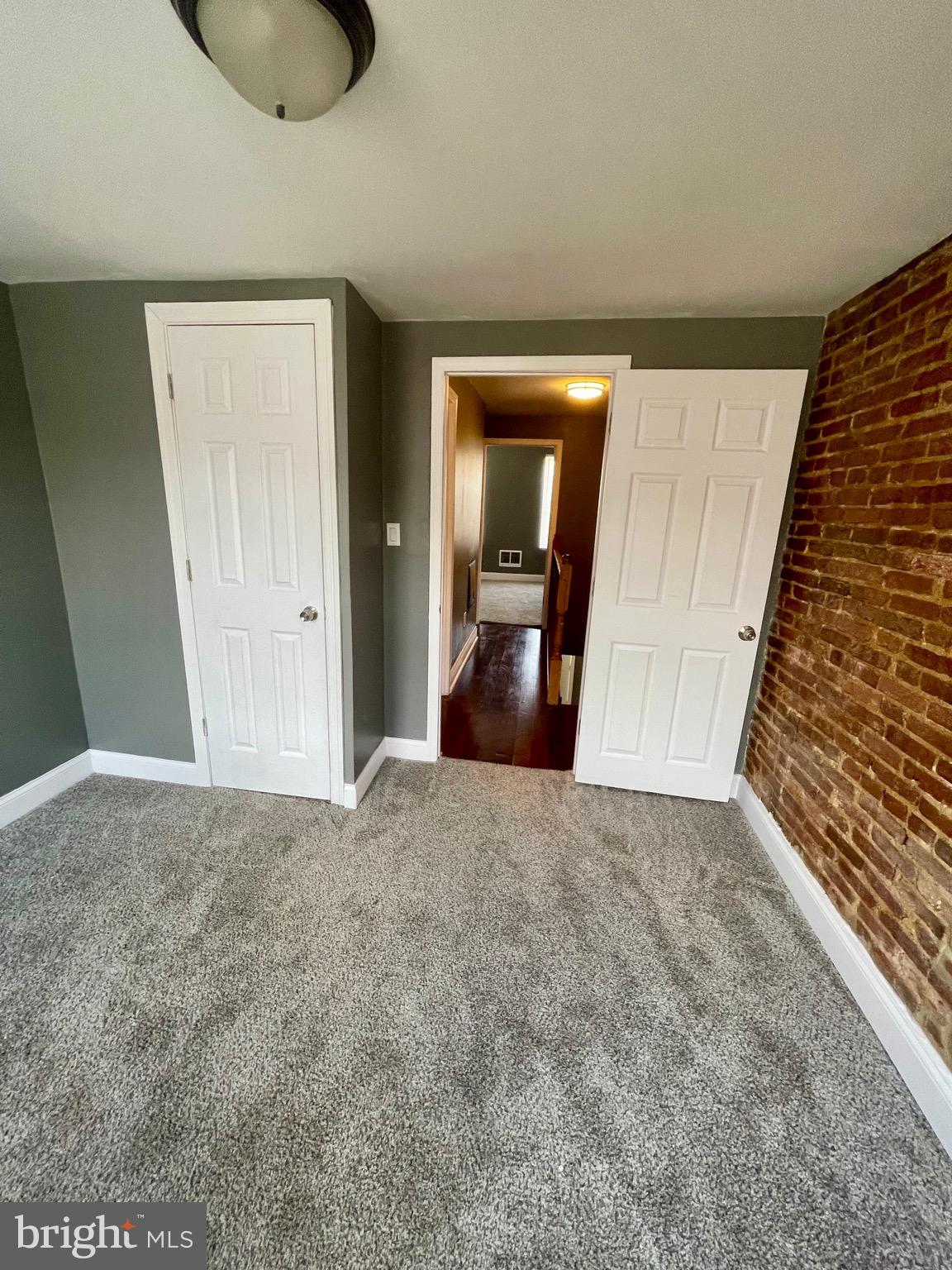 OLIVER - Residential