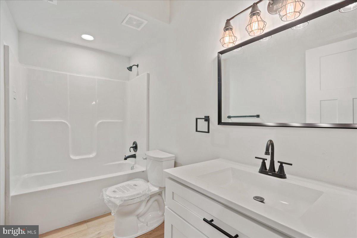 7016 GRACE LANDING COURT