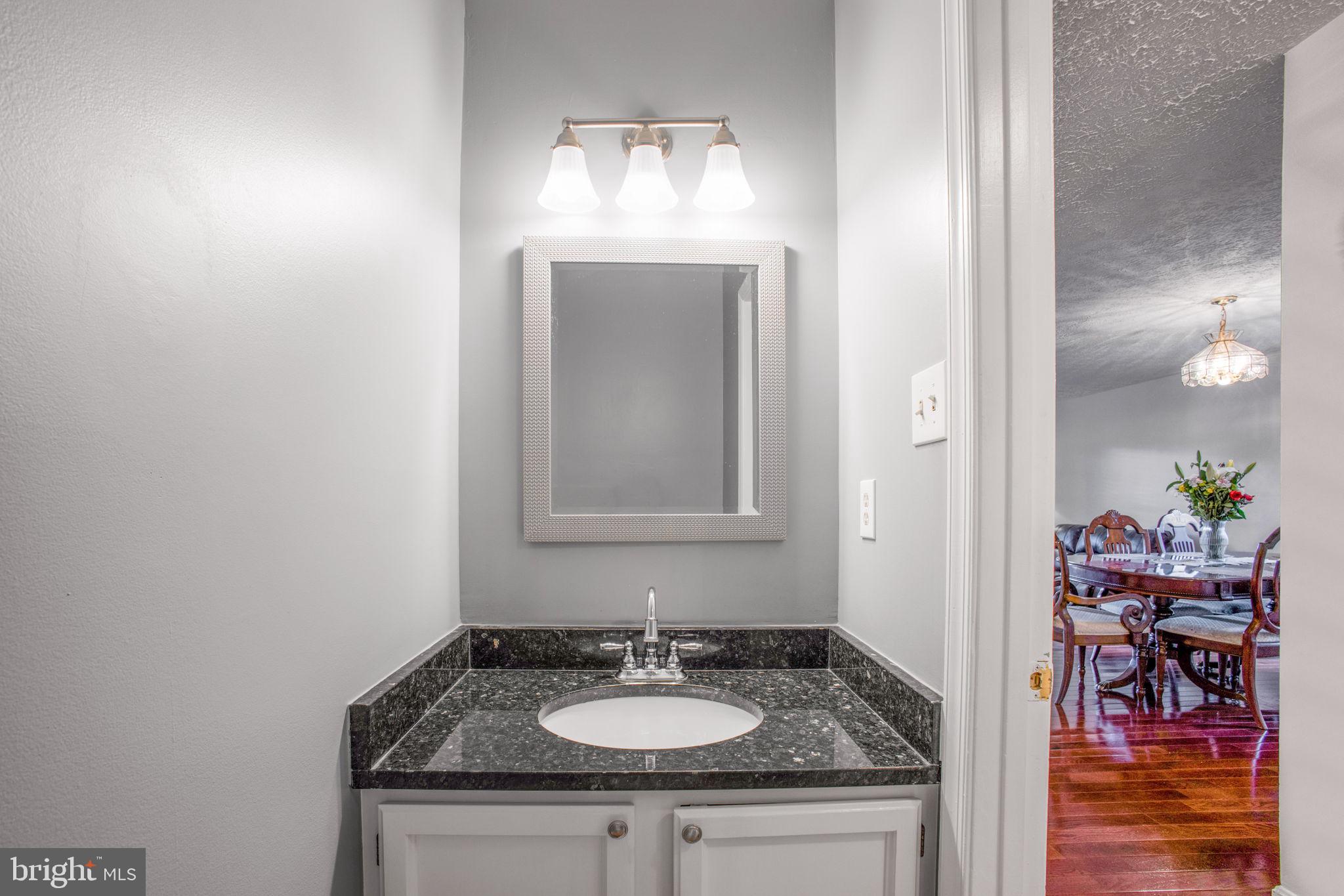 WOODLAND HILLS - Residential