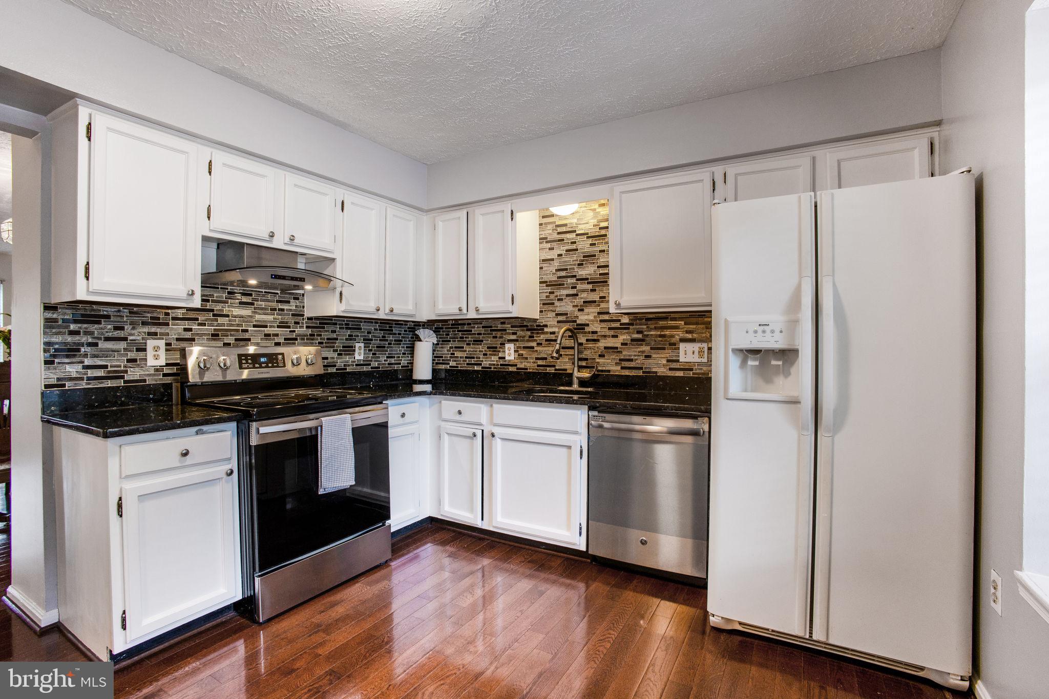 WOODLAND HILLS - Residential