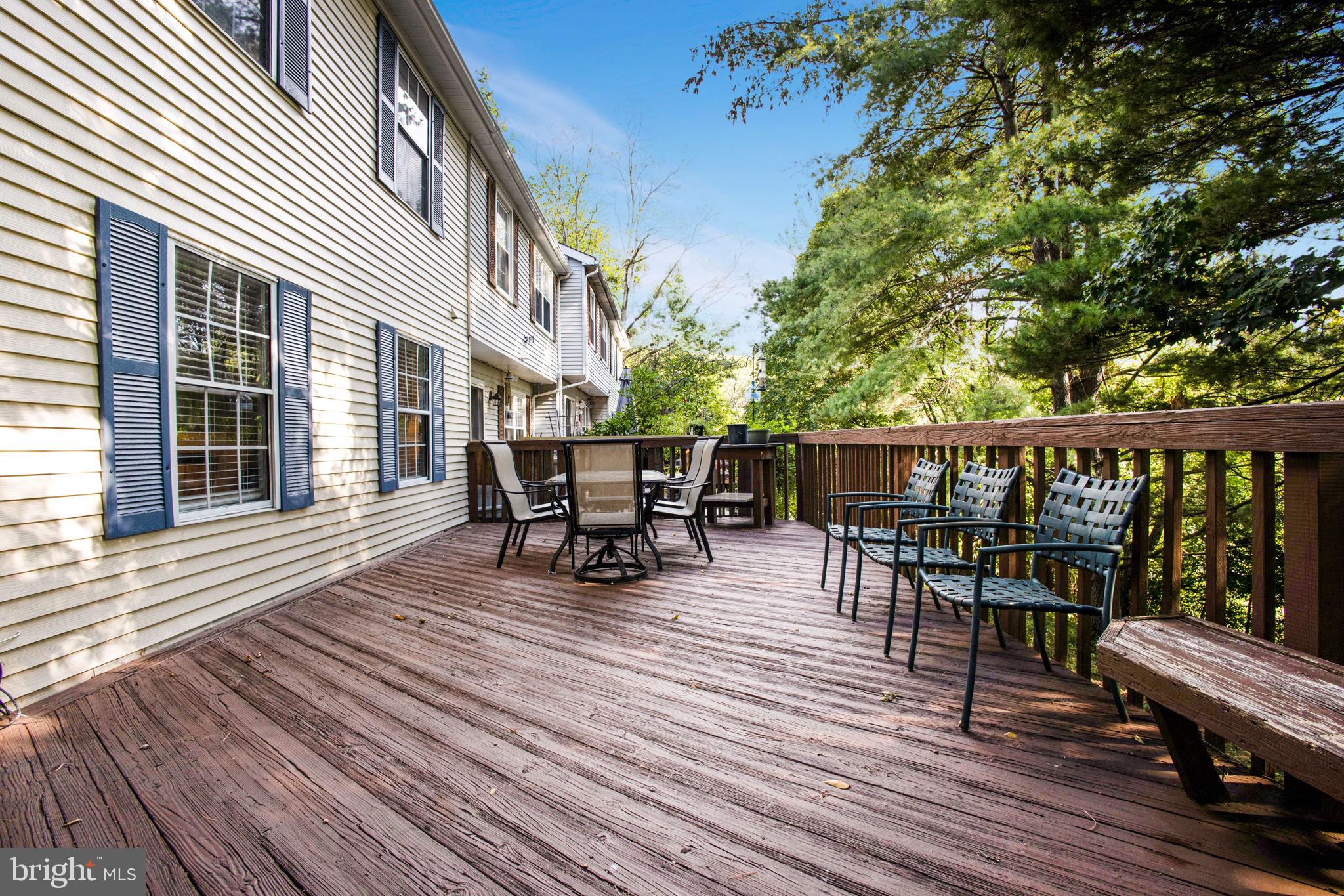 WOODLAND HILLS - Residential