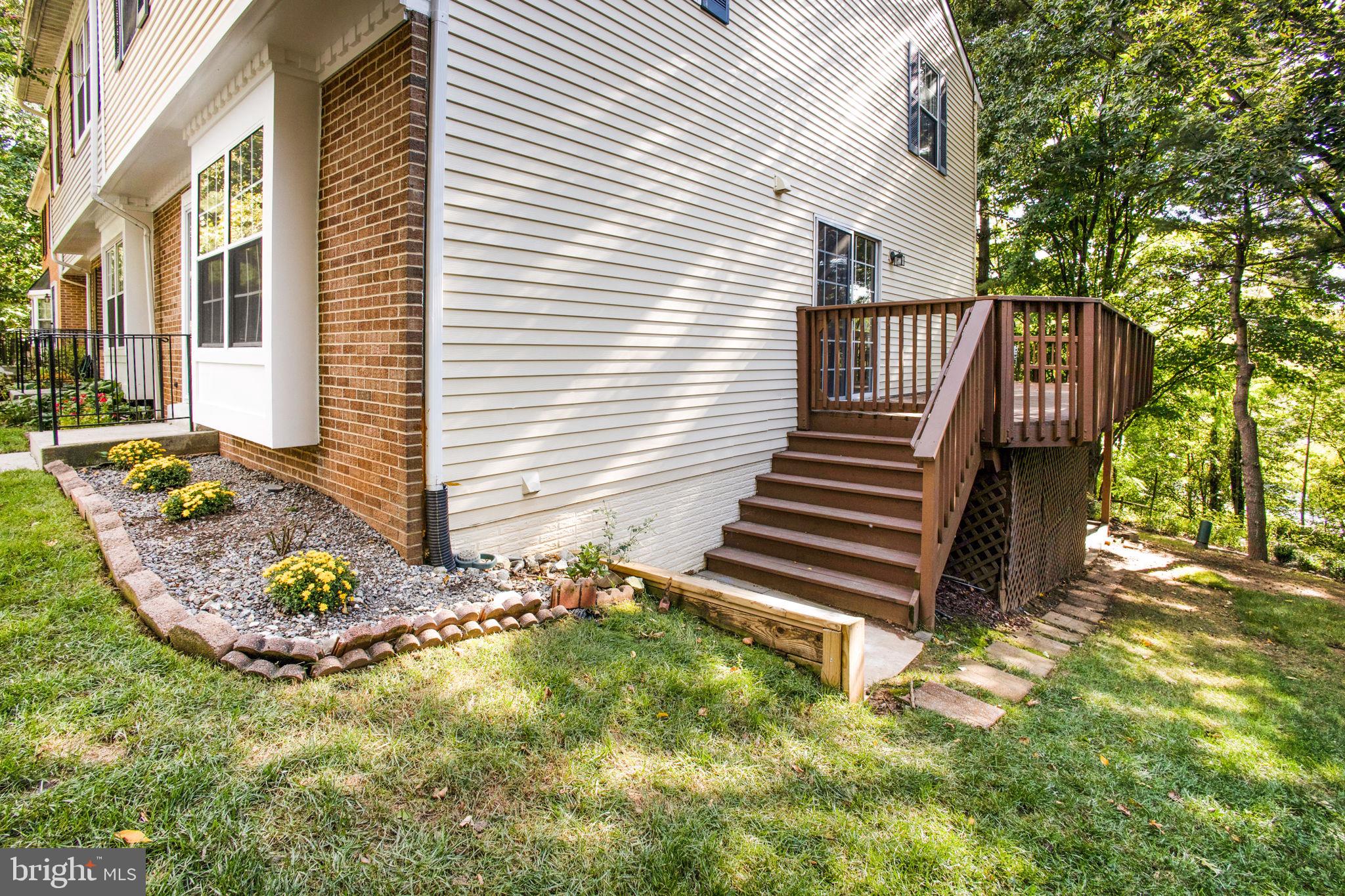 WOODLAND HILLS - Residential