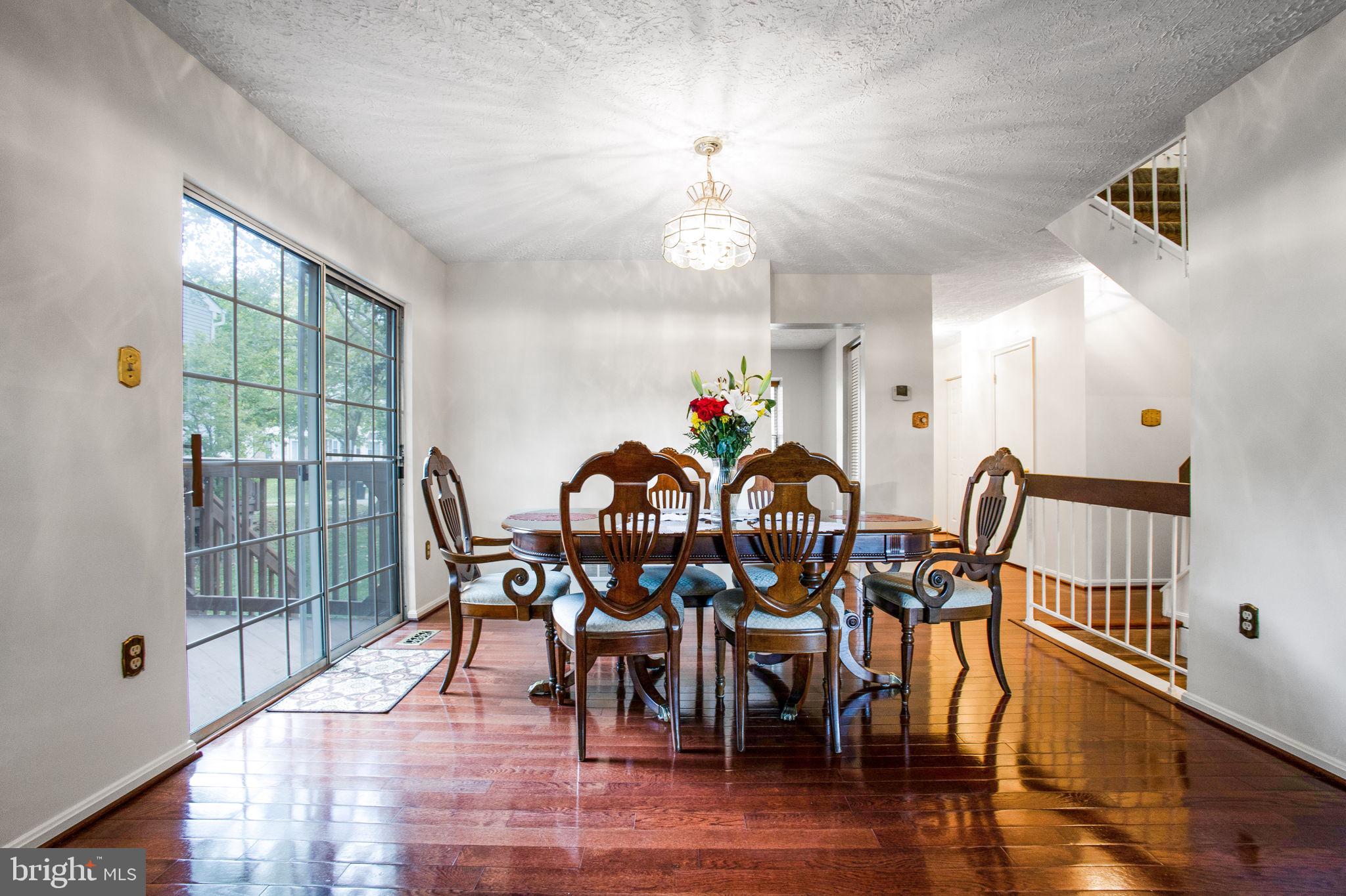 WOODLAND HILLS - Residential