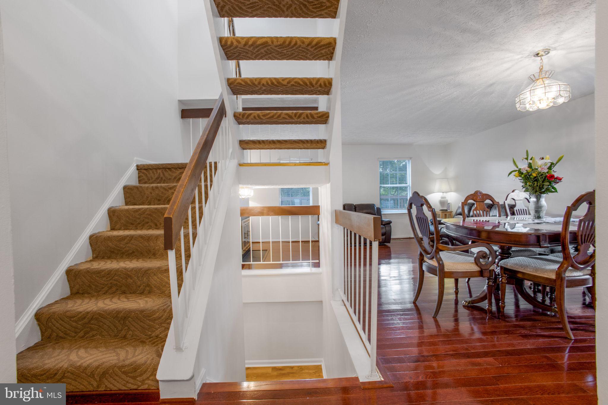 WOODLAND HILLS - Residential