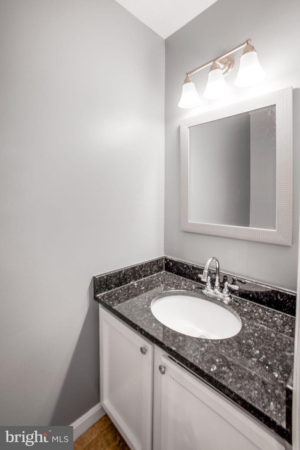 WOODLAND HILLS - Residential