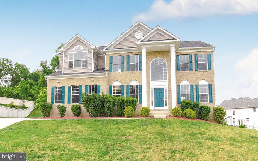 SELLER REVIEWING OFFERS MONDAY EVENING 5/17. BIG BOLD BEAUTY!! Prepare to be impressed the minute you enter the 2 story foyer... it only gets better when you walk into the gorgeous kitchen with stainless steep appliances, center island, and breakfast room. Kitchen overlooks large family room. Formal dining room great for holidays and/or special occasions. Upstairs you will find a huge master suite with step down sitting area, walk in closet, and a lux bath with soak tub, walk in shower, and dual sinks. Upper level also has 3 additional spacious bedrooms, a shared bath, and laundry area. Downstairs is where the fun will happen.... no need to drive to the movies when you have your very own theater room. Large rec/game room is perfect for game night or get togethers. Also boasts an exercise room and full bath. The backyard patio is ready for your summer BBQs, or relaxing after a long day. This one is sure to sell itself, just open the door!  Buyer to verify HOA amount and FFB charges.