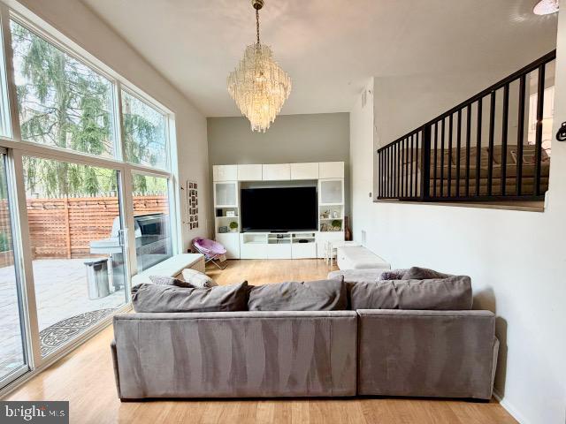 THOMAS CHOICE - Residential