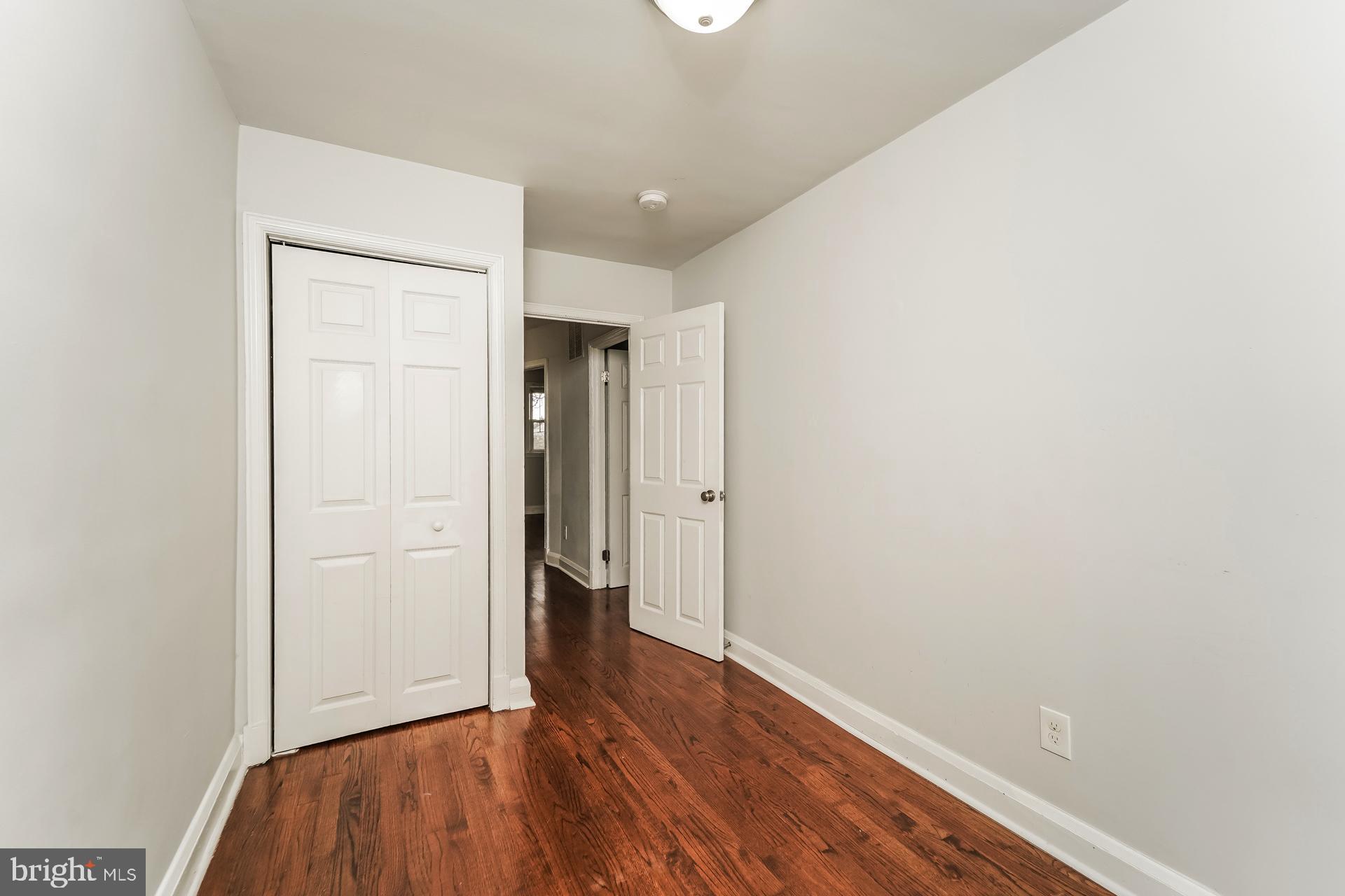 HILLENDALE - Residential Lease