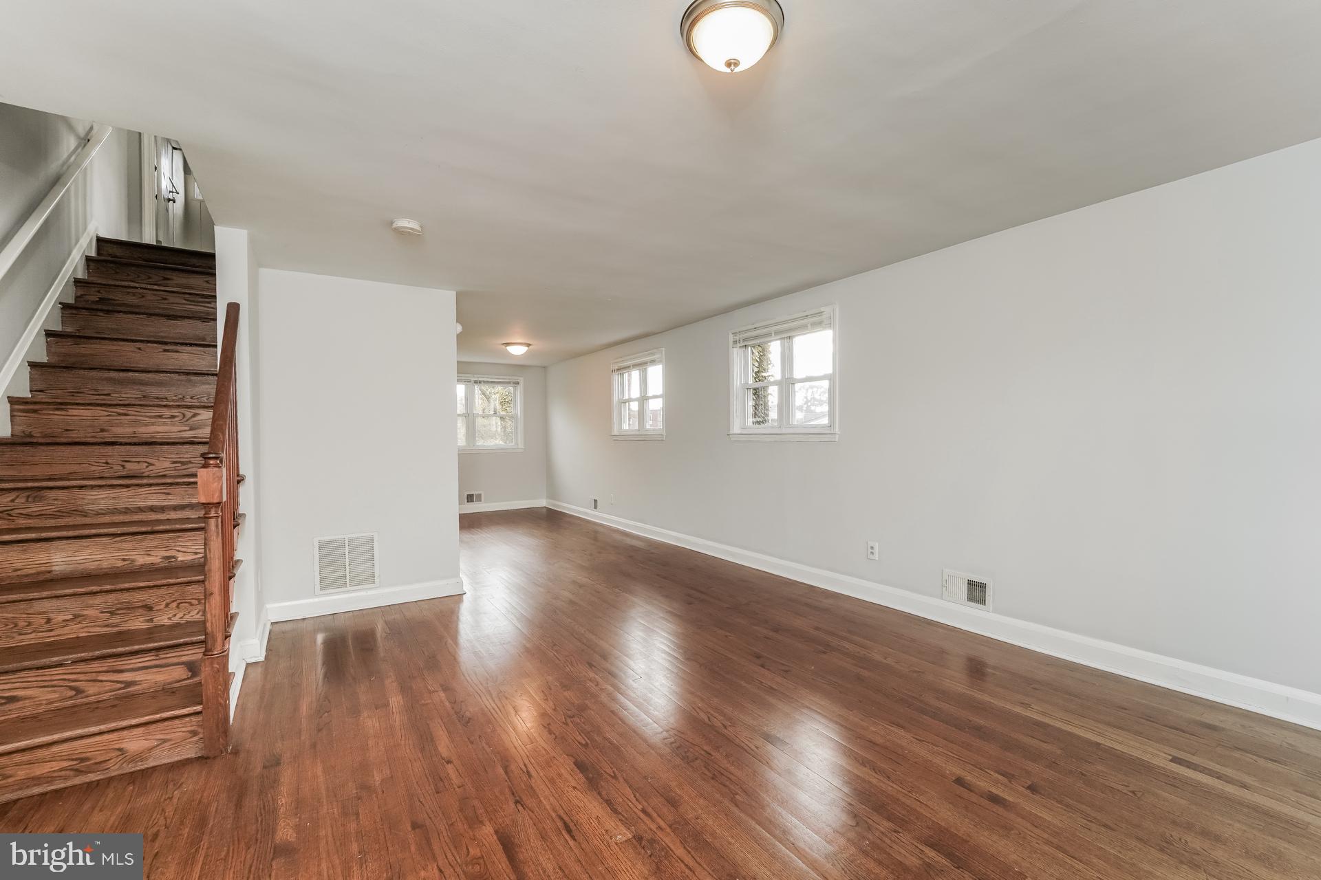 HILLENDALE - Residential Lease