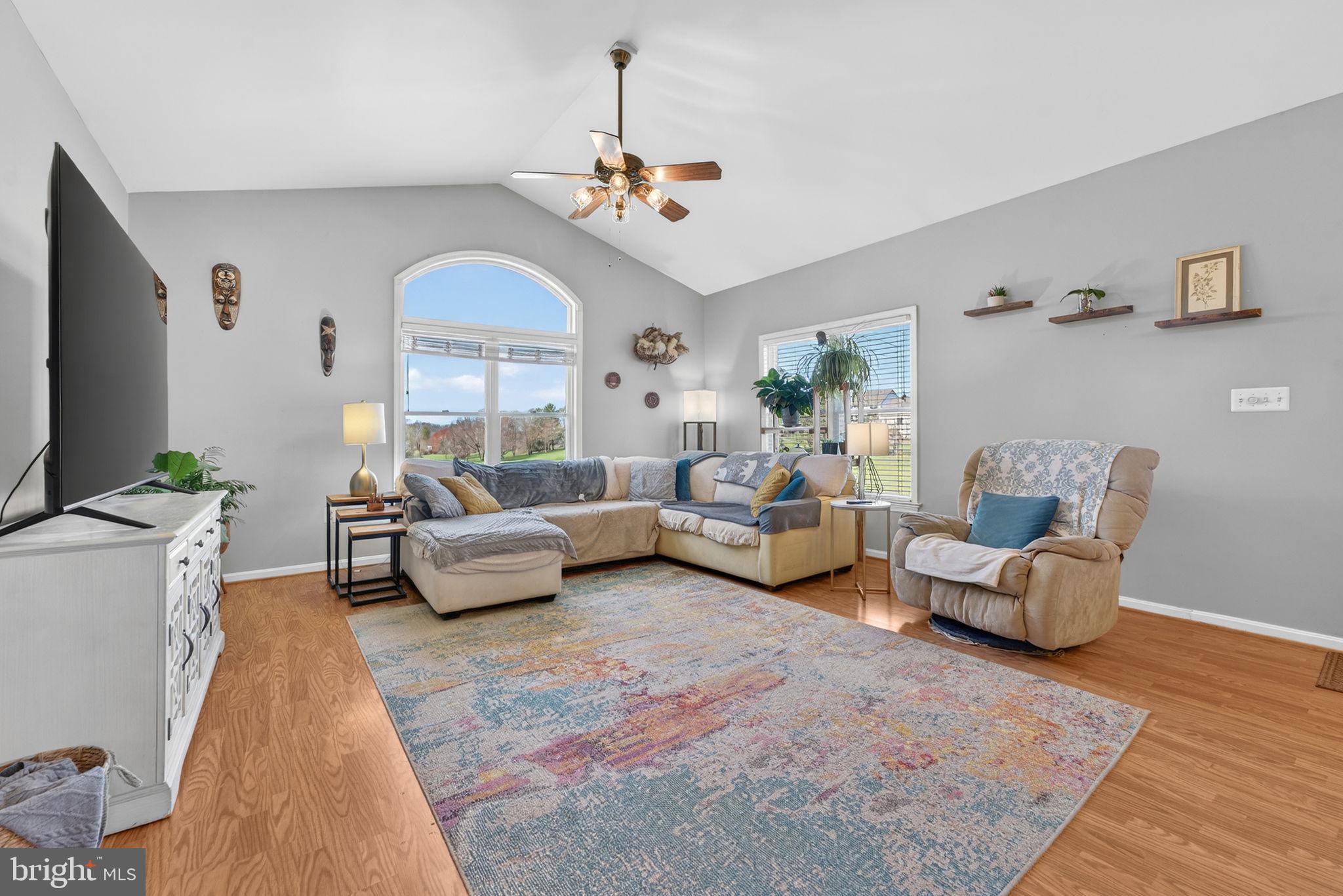 ENGLISH MEADOWS - Residential