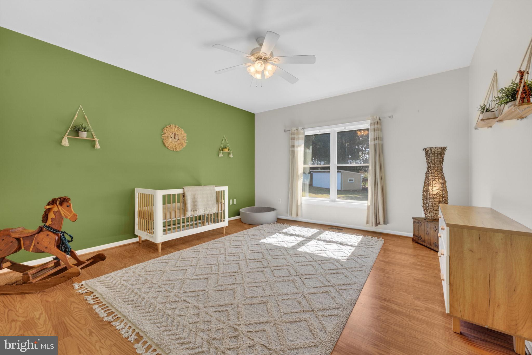 ENGLISH MEADOWS - Residential