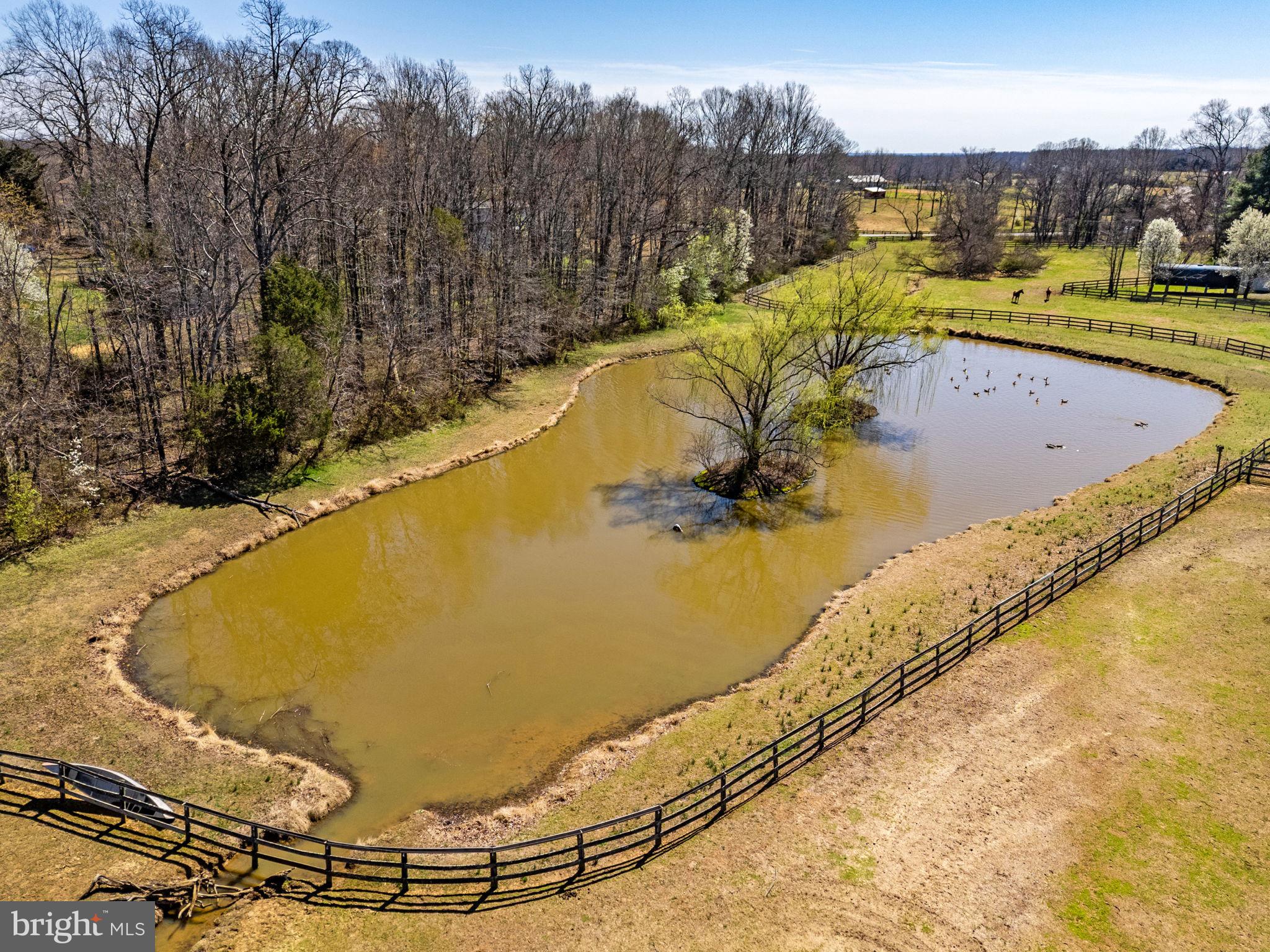 ENGLISH MEADOWS - Residential