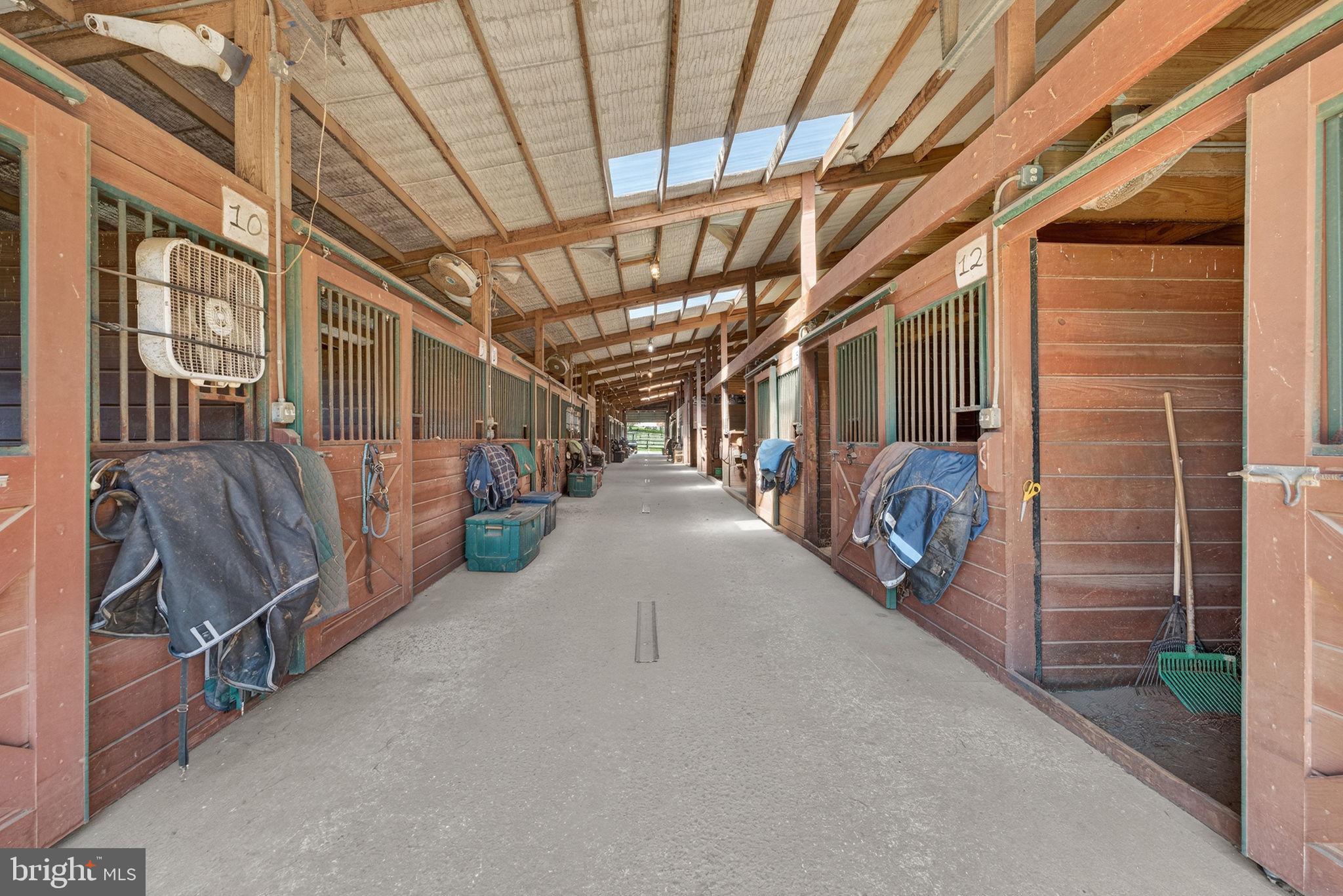 ENGLISH MEADOWS - Residential