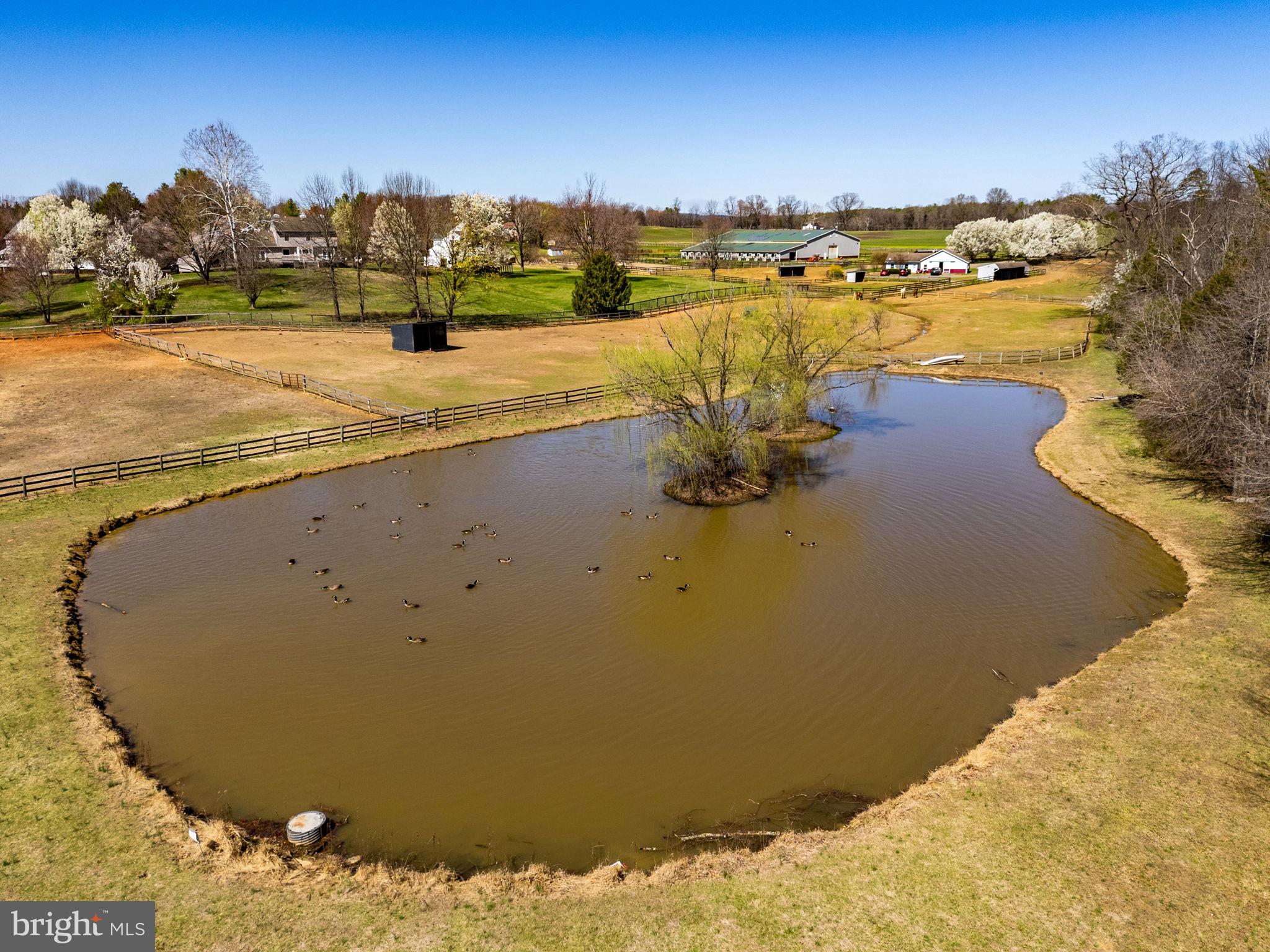 ENGLISH MEADOWS - Residential