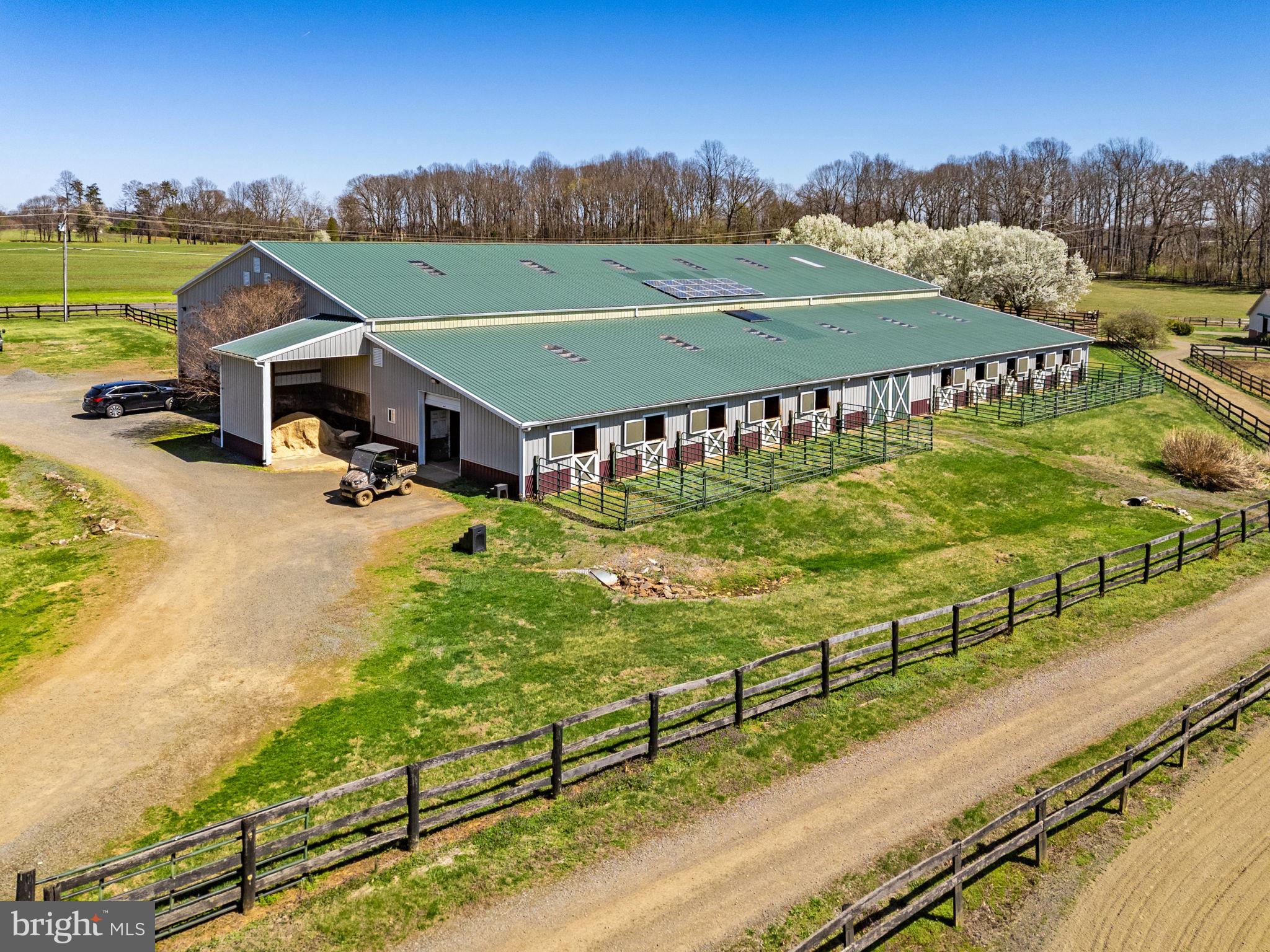 ENGLISH MEADOWS - Residential