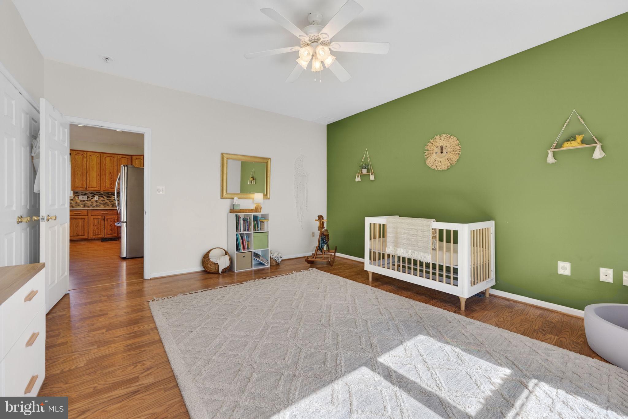 ENGLISH MEADOWS - Residential