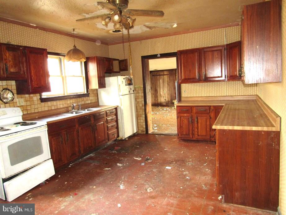 PERRYVILLE - Residential