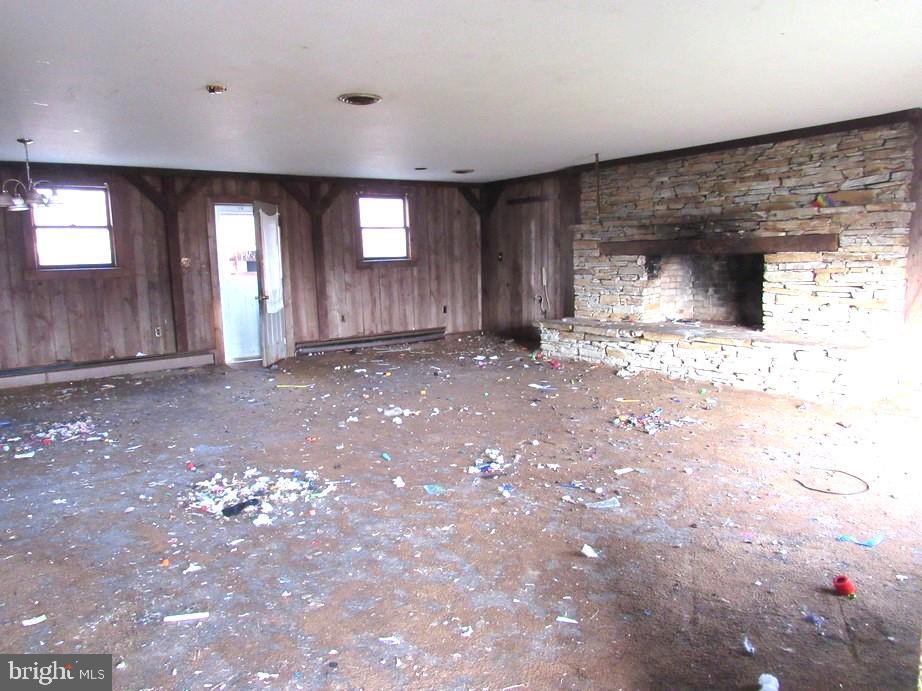 PERRYVILLE - Residential