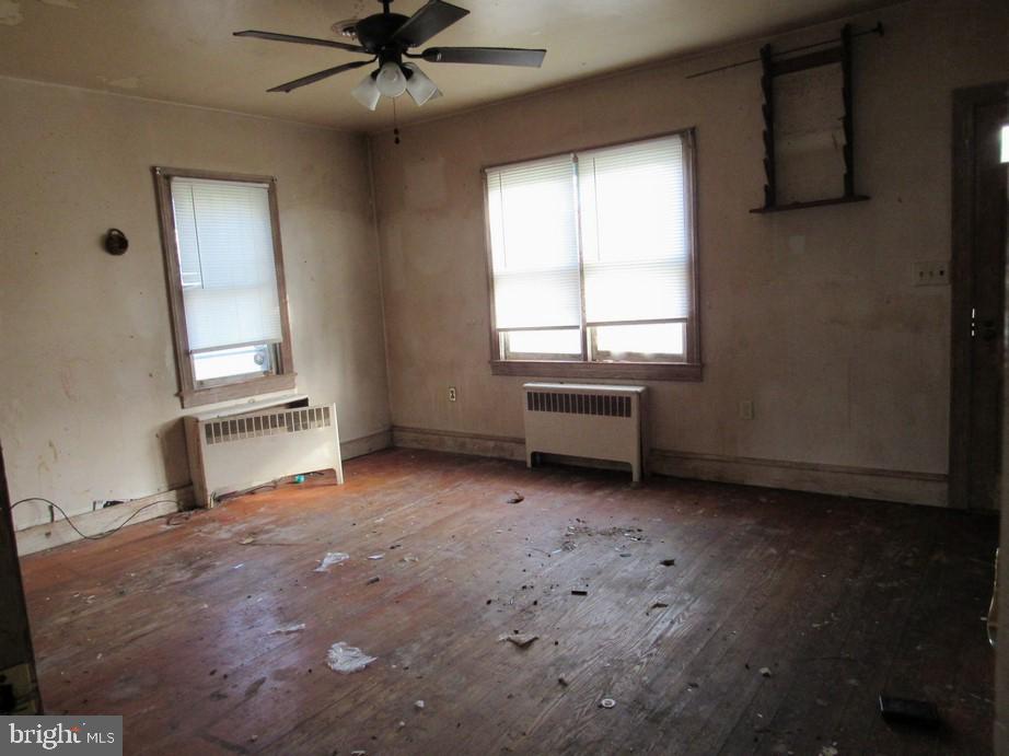 PERRYVILLE - Residential