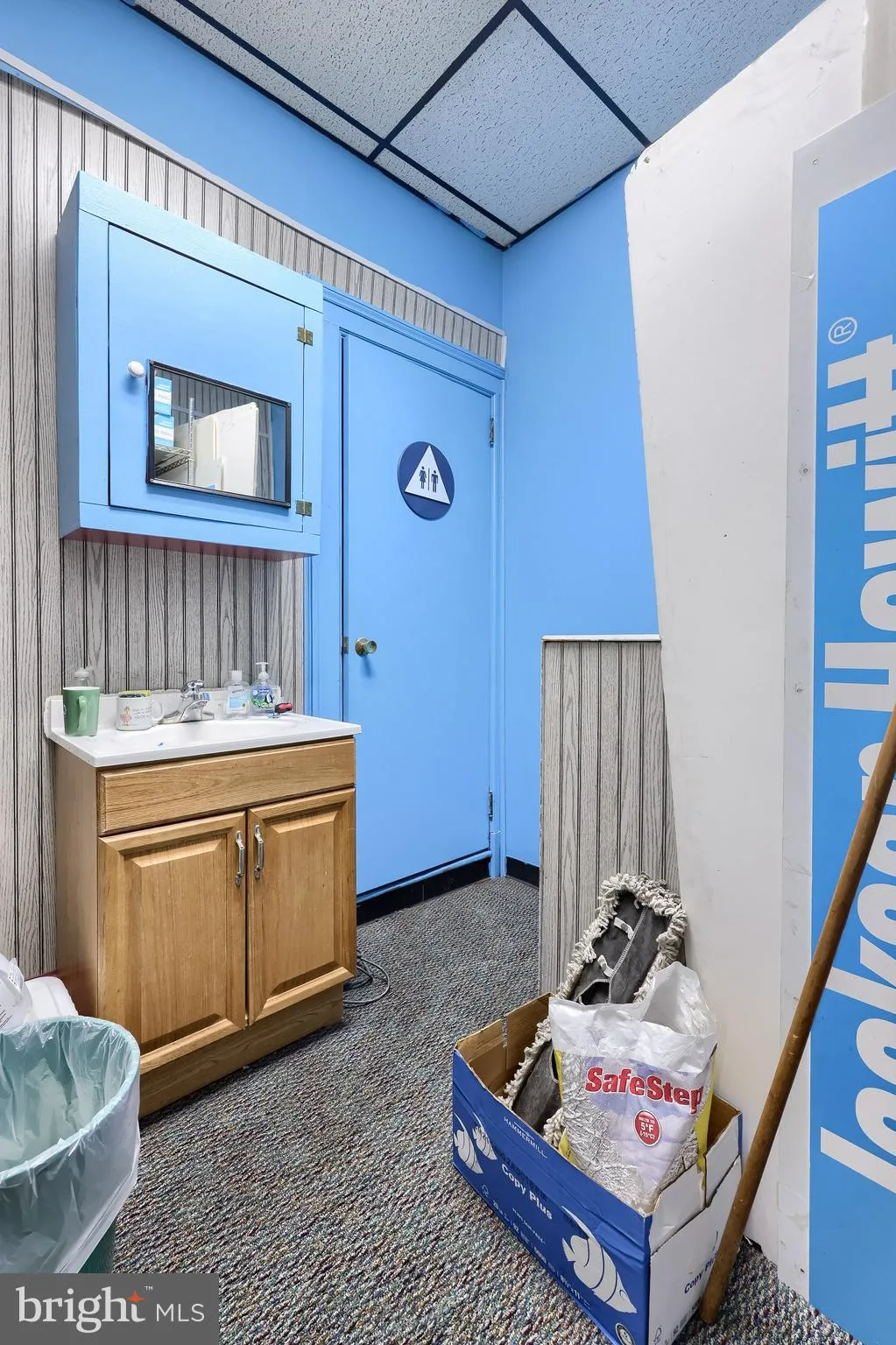 Lancaster, Pennsylvania 17603, United States, 4 Bedrooms Bedrooms, ,Residential,Active,227463