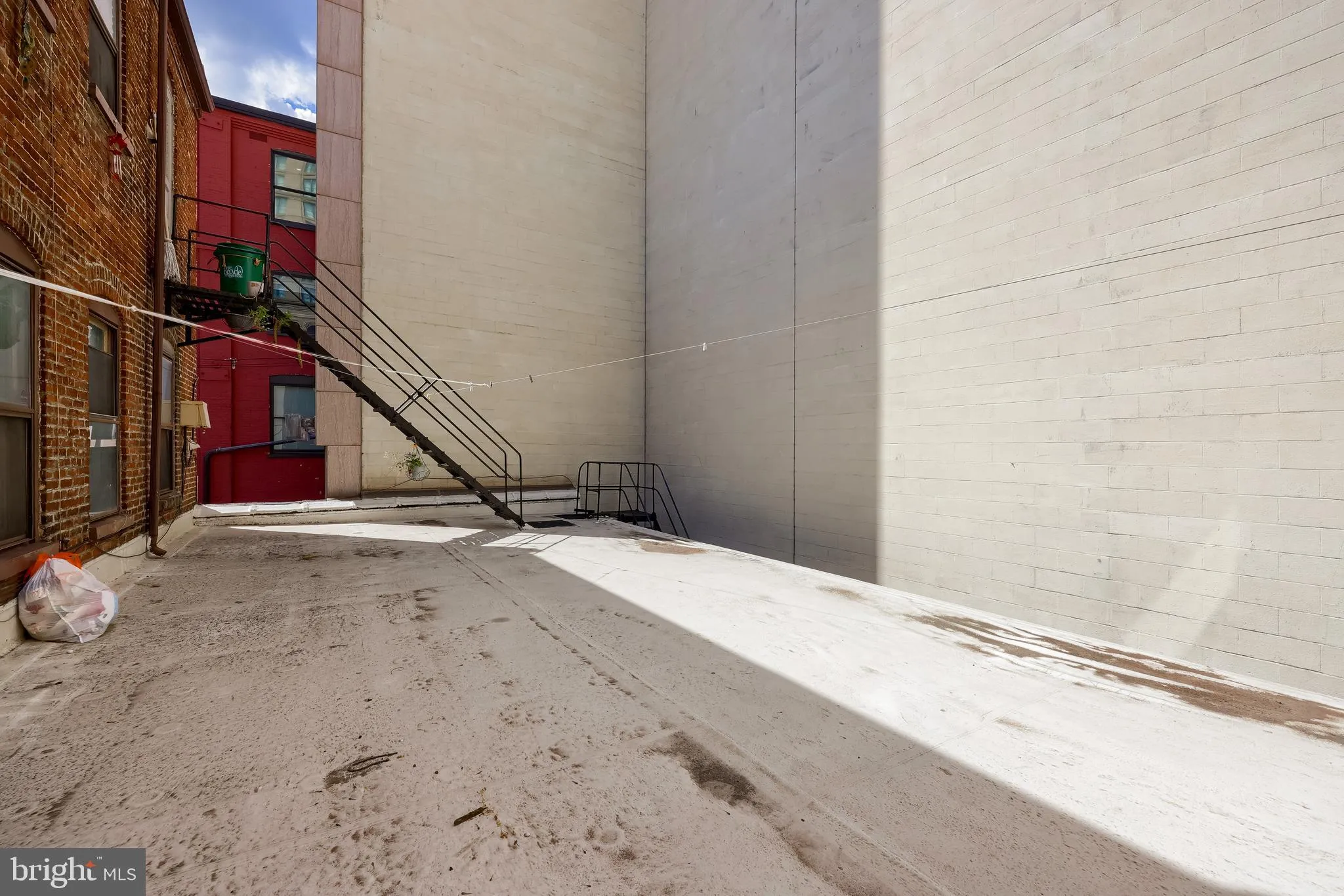 Lancaster, Pennsylvania 17603, United States, 4 Bedrooms Bedrooms, ,Residential,Active,227463