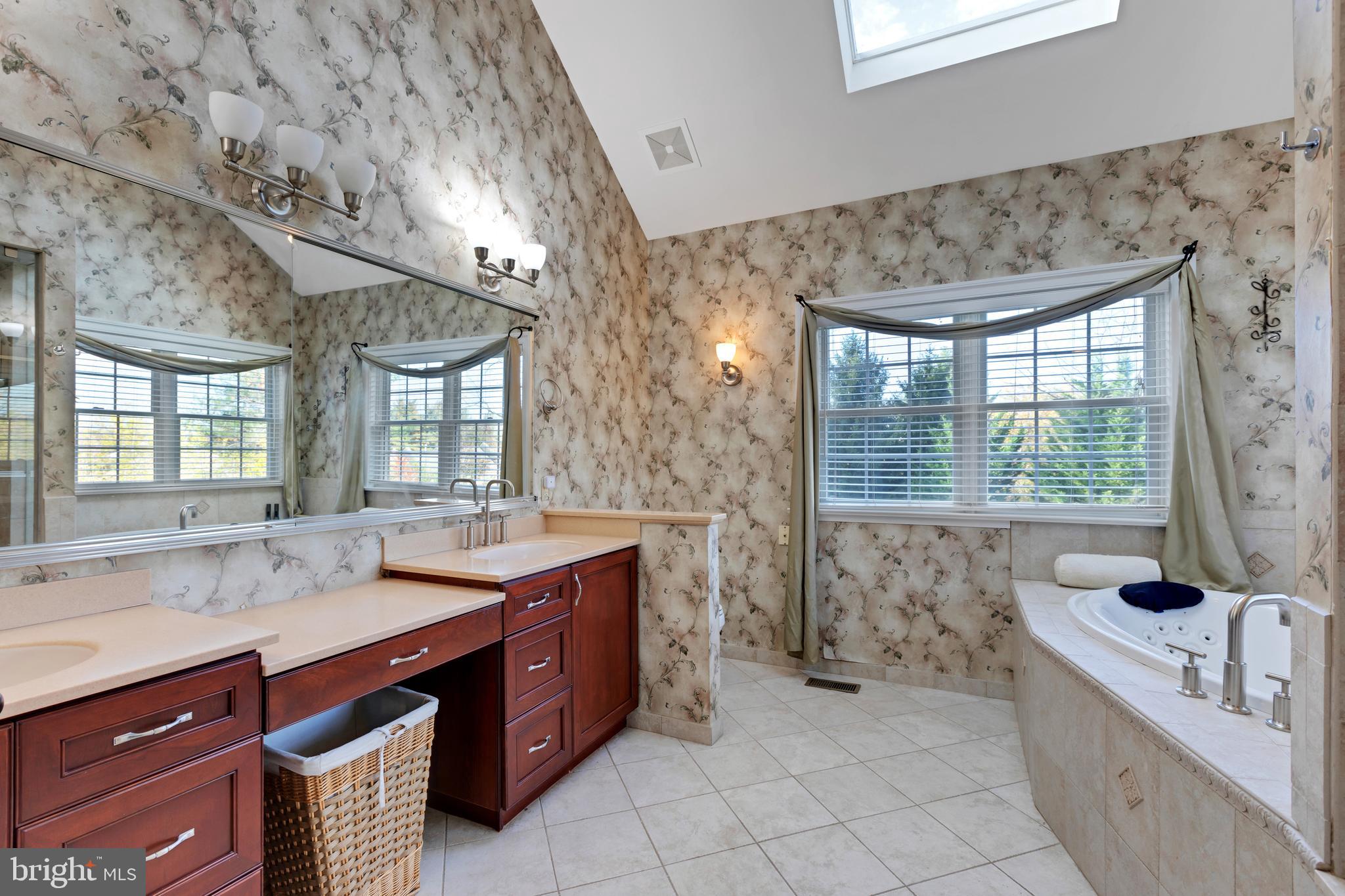 BROOKSIDE MANOR ES - Residential