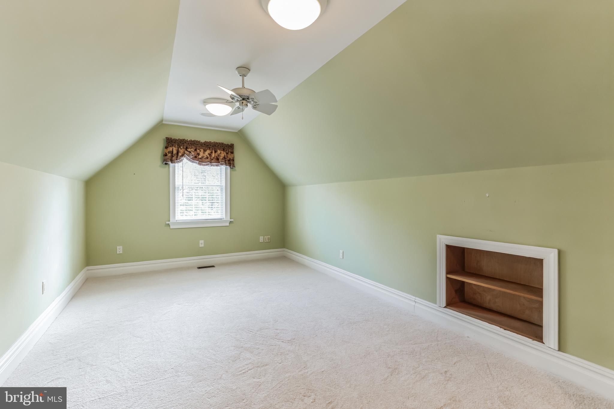 BROOKSIDE MANOR ES - Residential