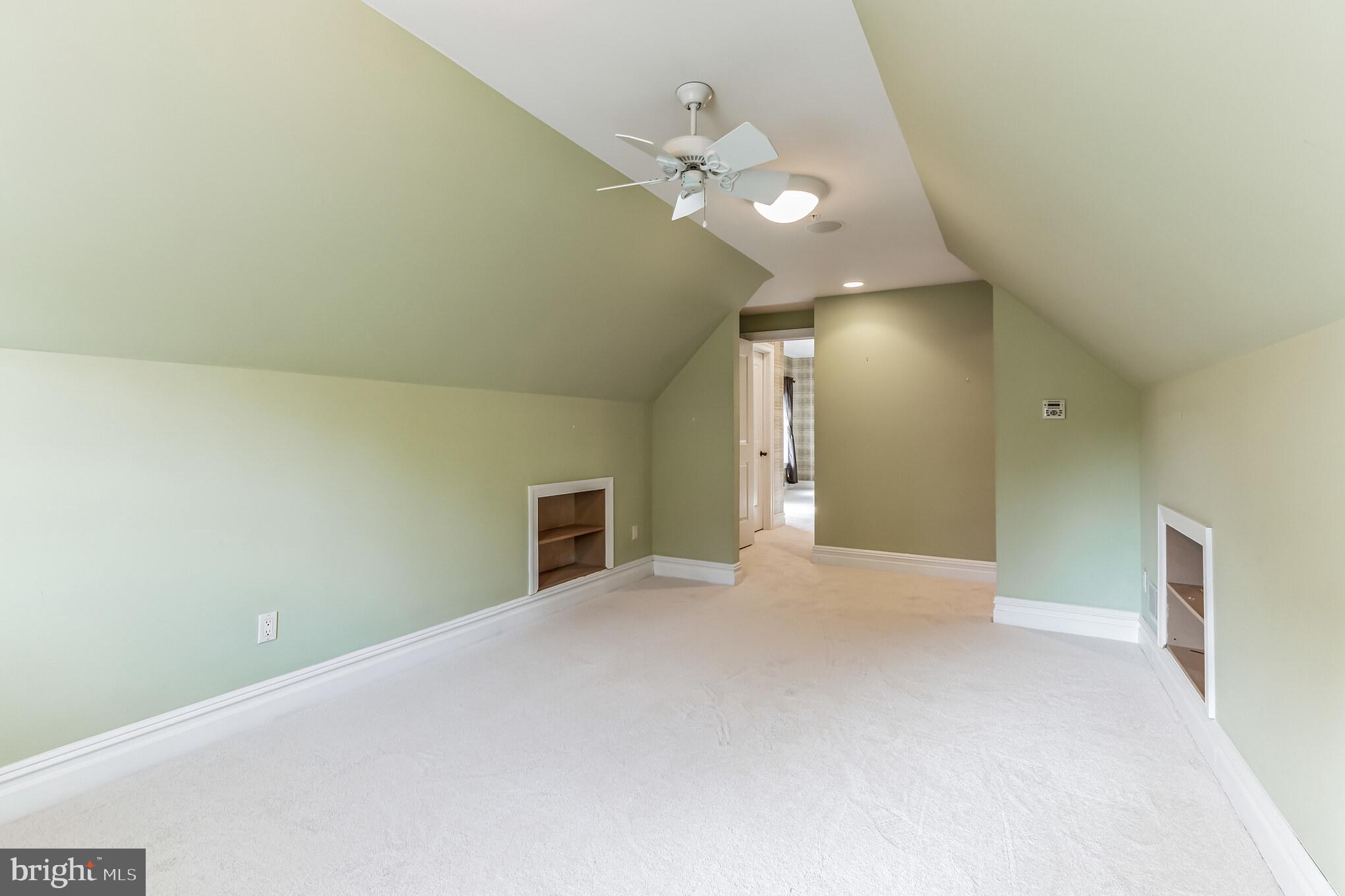 BROOKSIDE MANOR ES - Residential