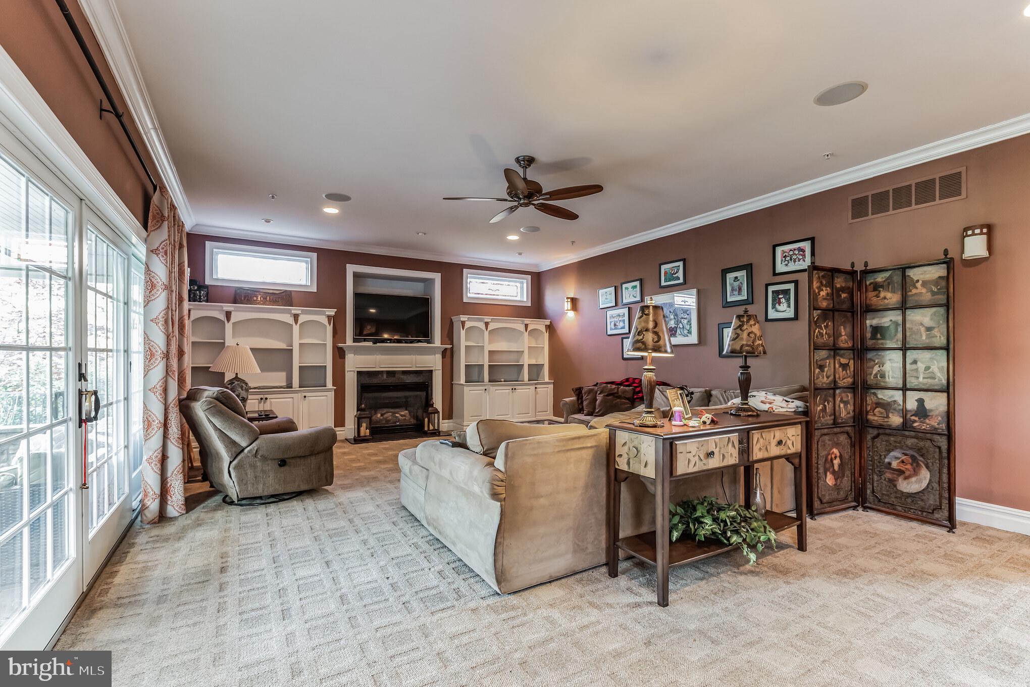 BROOKSIDE MANOR ES - Residential