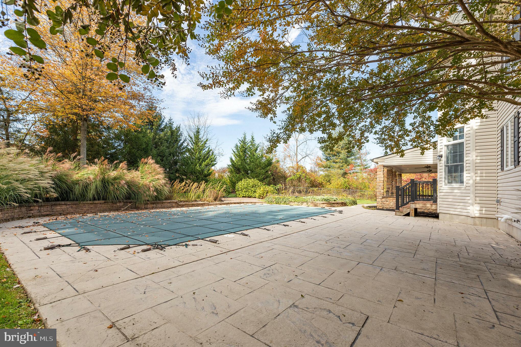 BROOKSIDE MANOR ES - Residential