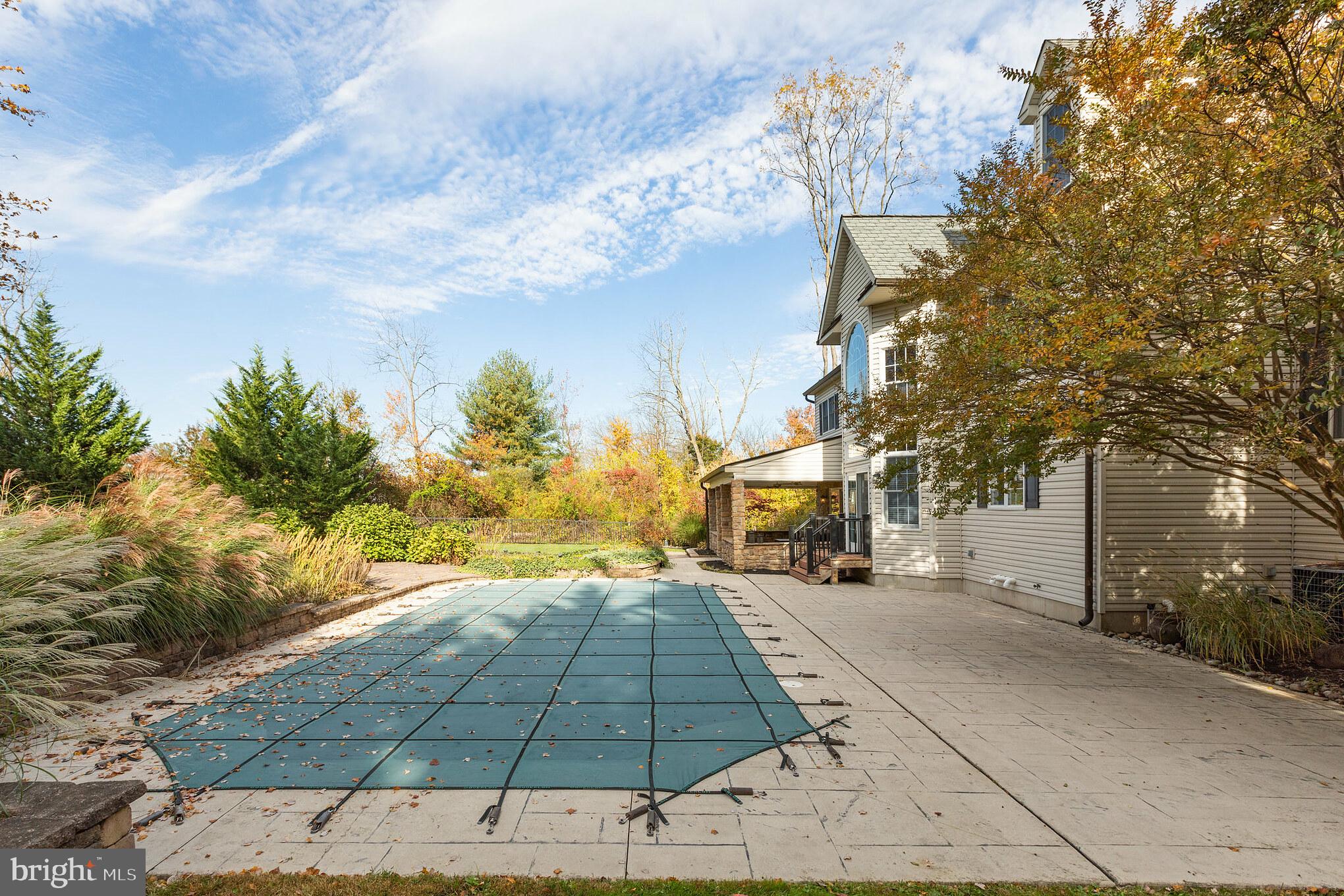 BROOKSIDE MANOR ES - Residential