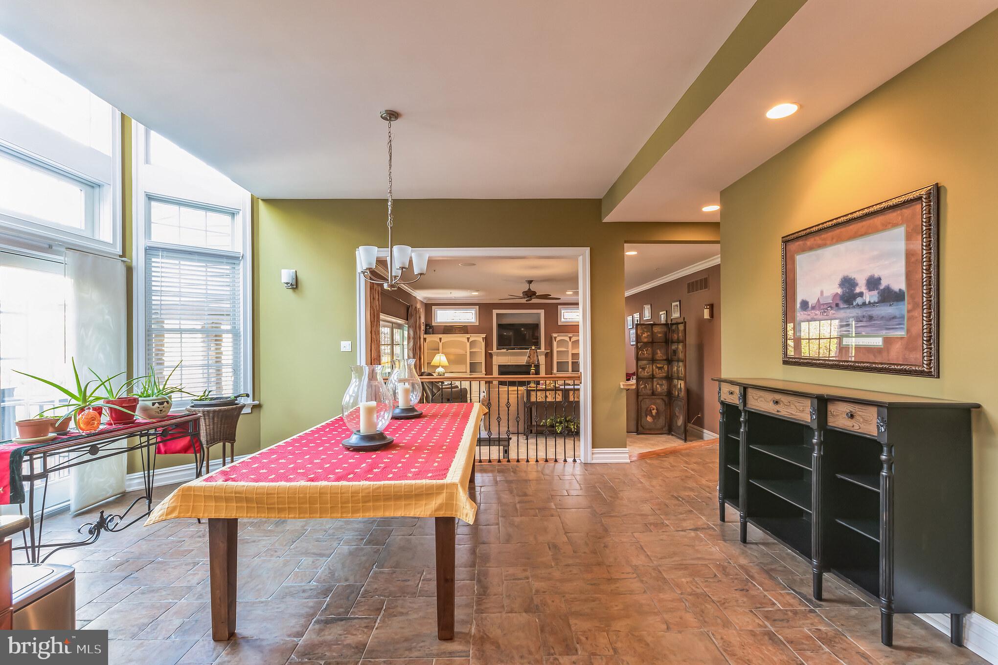 BROOKSIDE MANOR ES - Residential