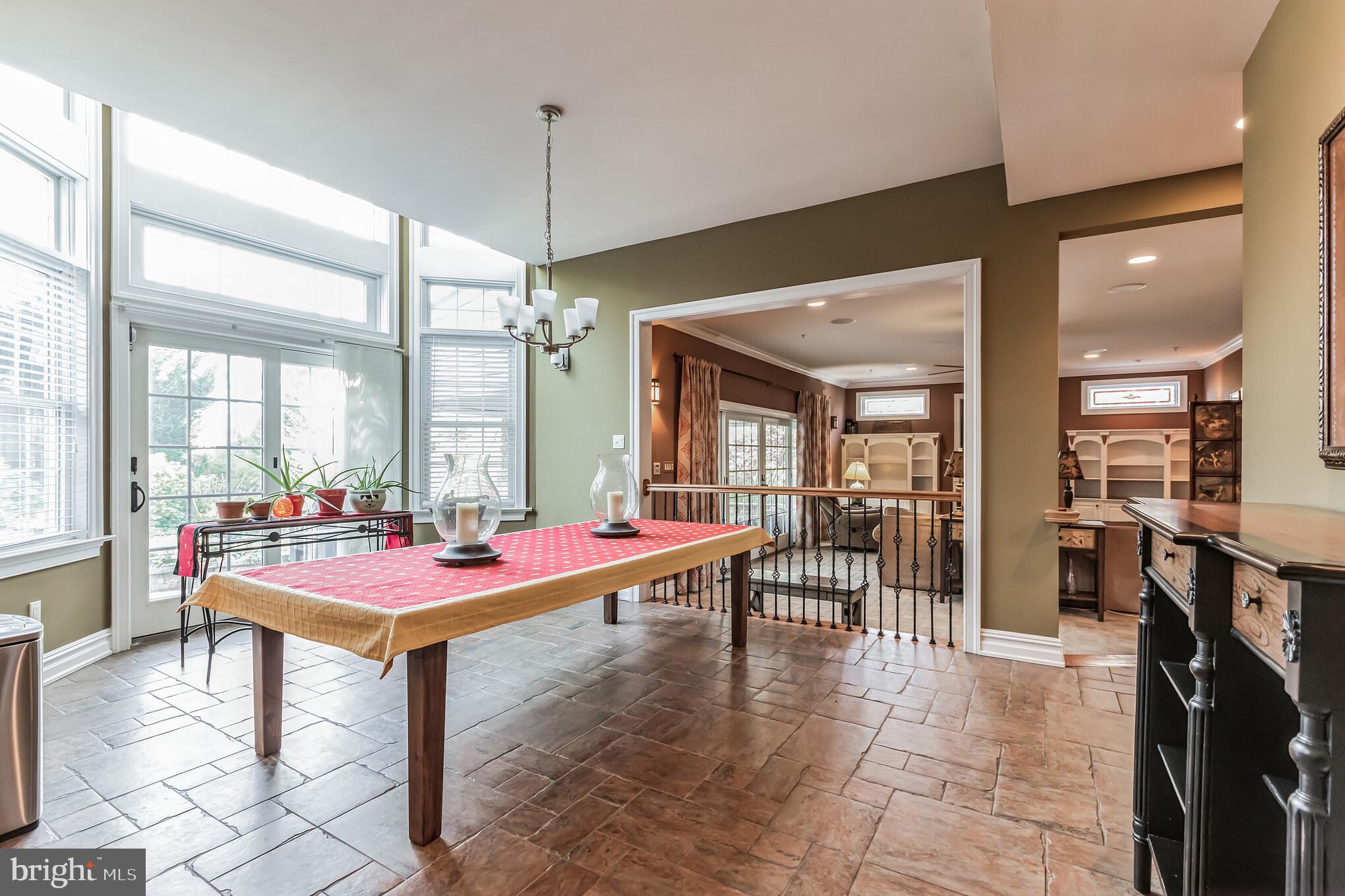 BROOKSIDE MANOR ES - Residential