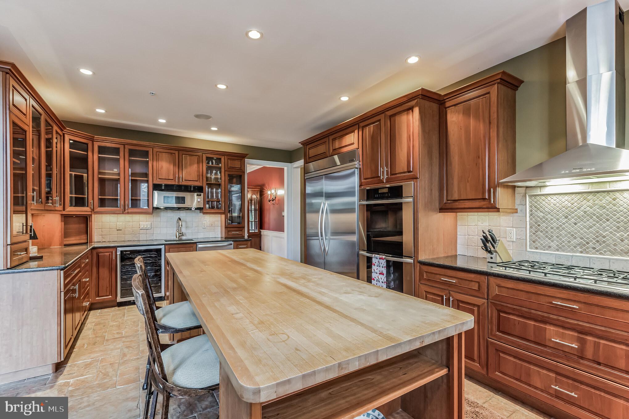 BROOKSIDE MANOR ES - Residential