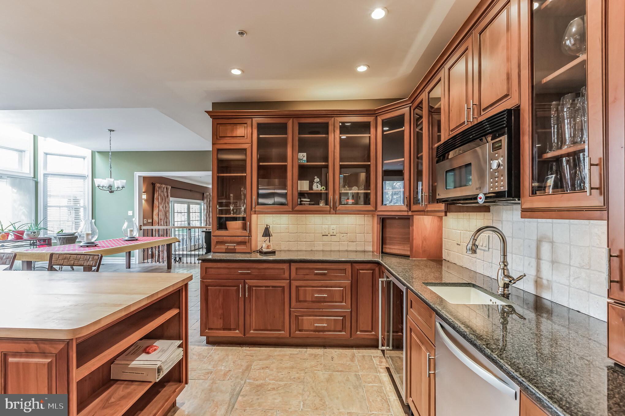 BROOKSIDE MANOR ES - Residential