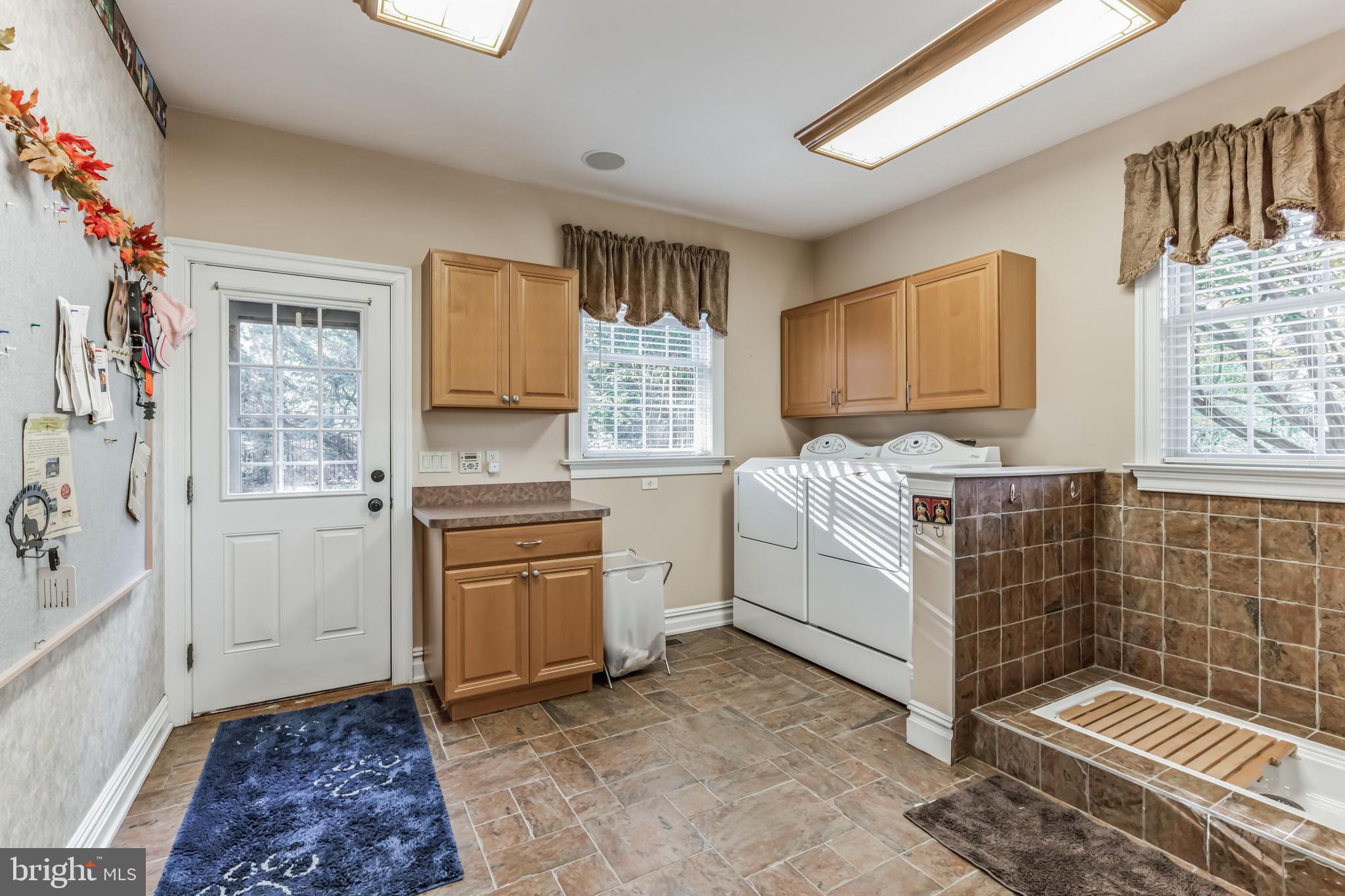 BROOKSIDE MANOR ES - Residential