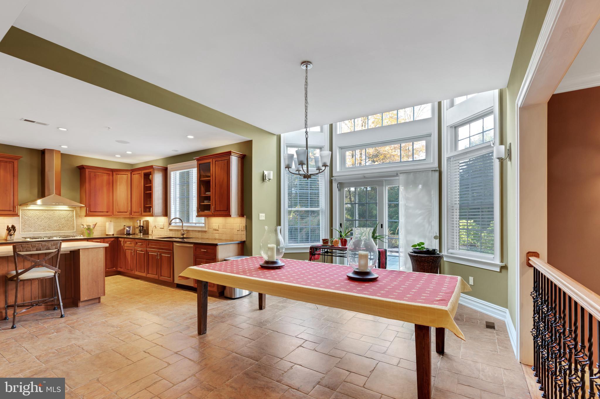 BROOKSIDE MANOR ES - Residential