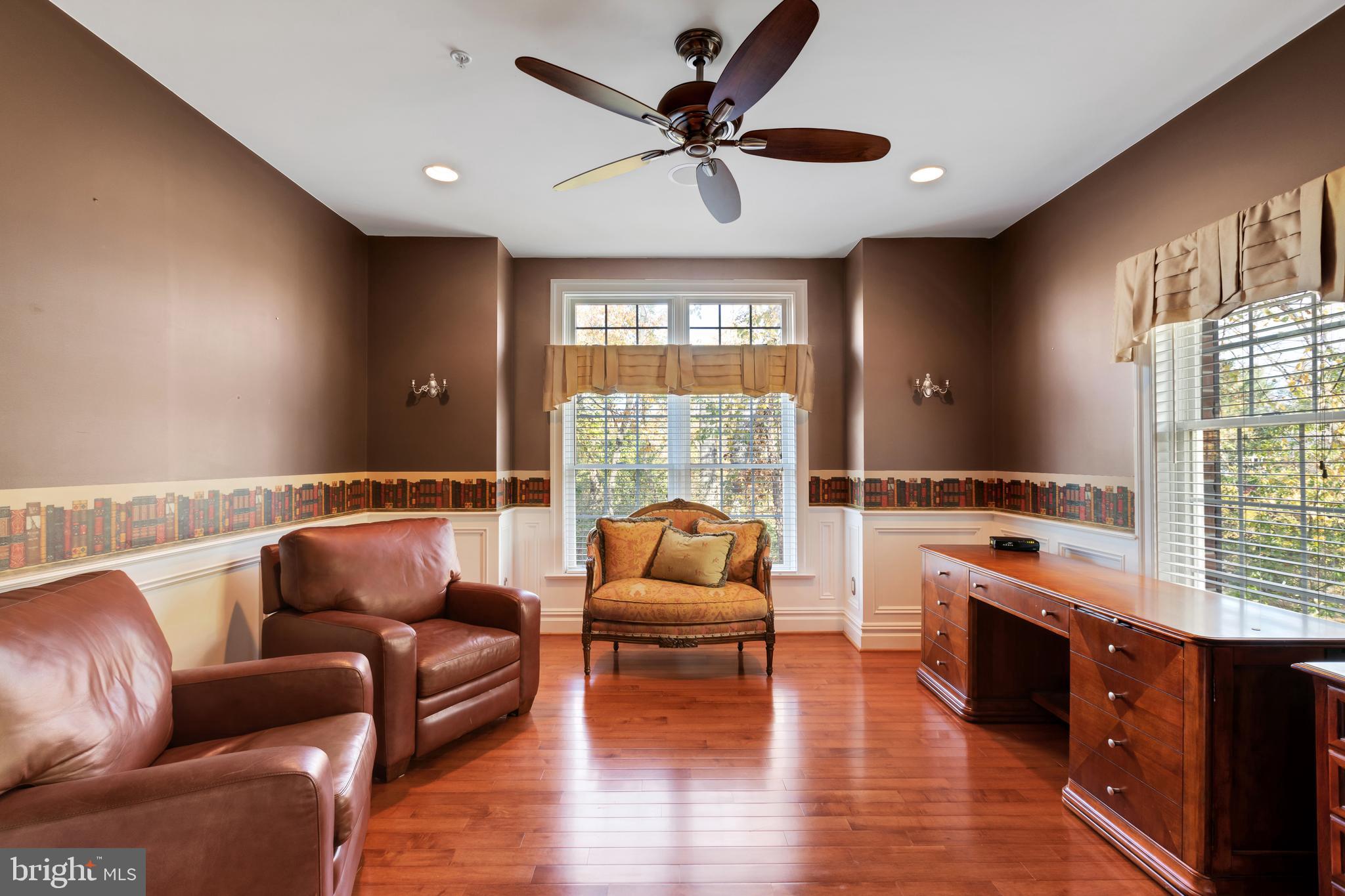 BROOKSIDE MANOR ES - Residential