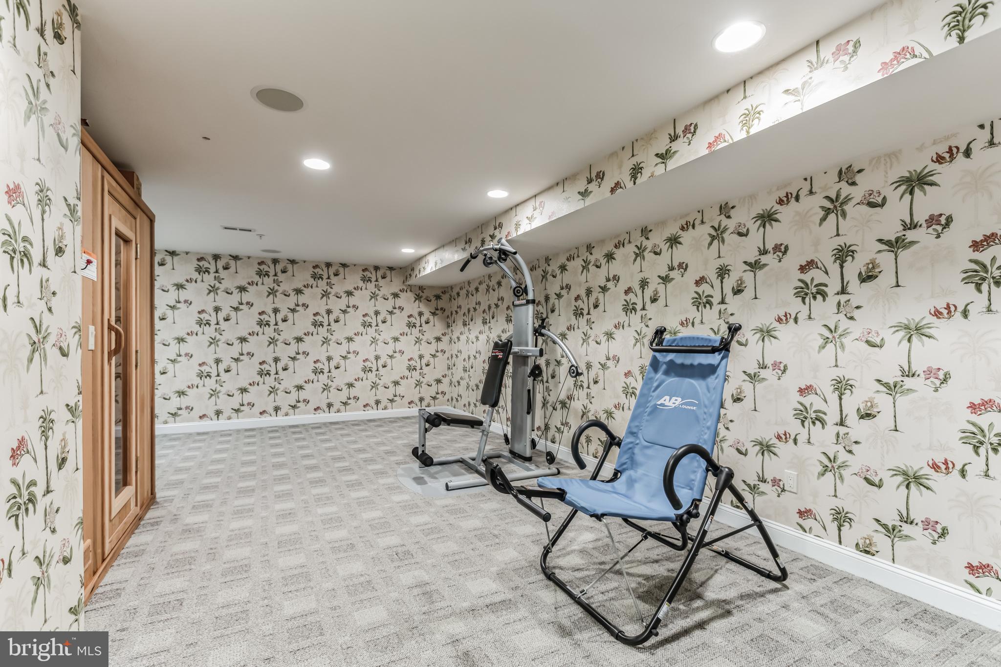 BROOKSIDE MANOR ES - Residential