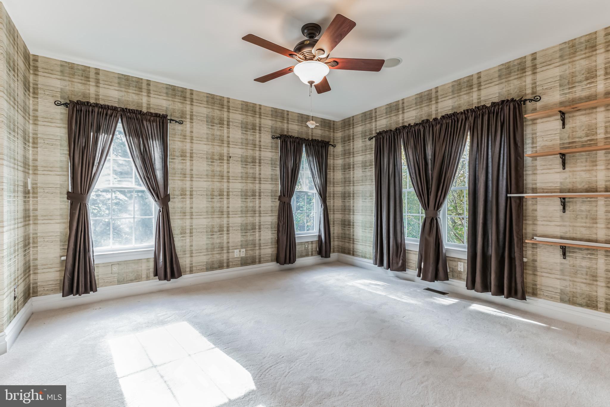 BROOKSIDE MANOR ES - Residential