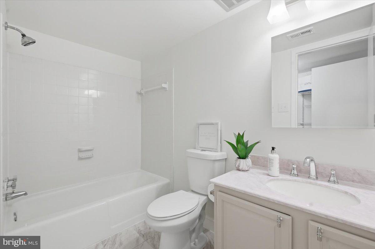 NORTHGATE CONDO - Residential