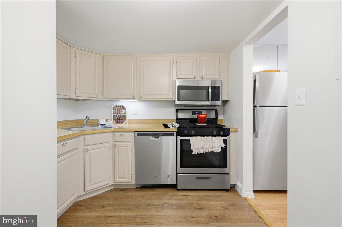 NORTHGATE CONDO - Residential